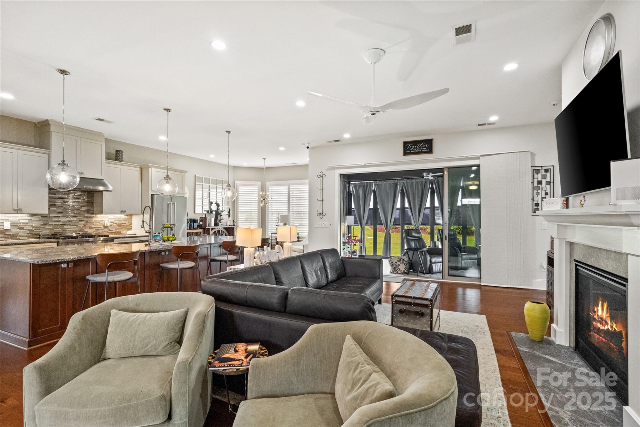 12002 Cove Court Property Photo 9