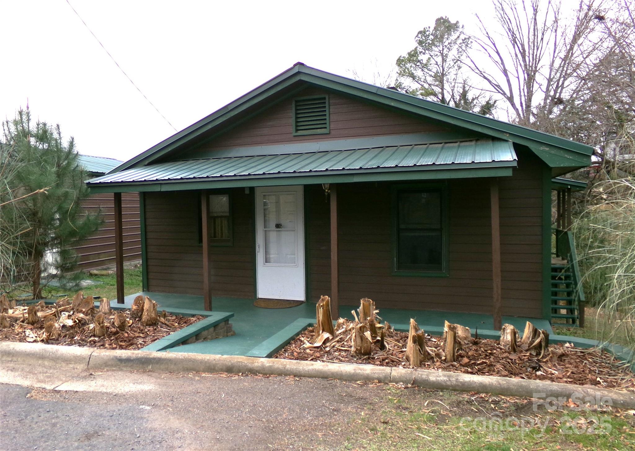 306 Dunlap Street Property Photo 1