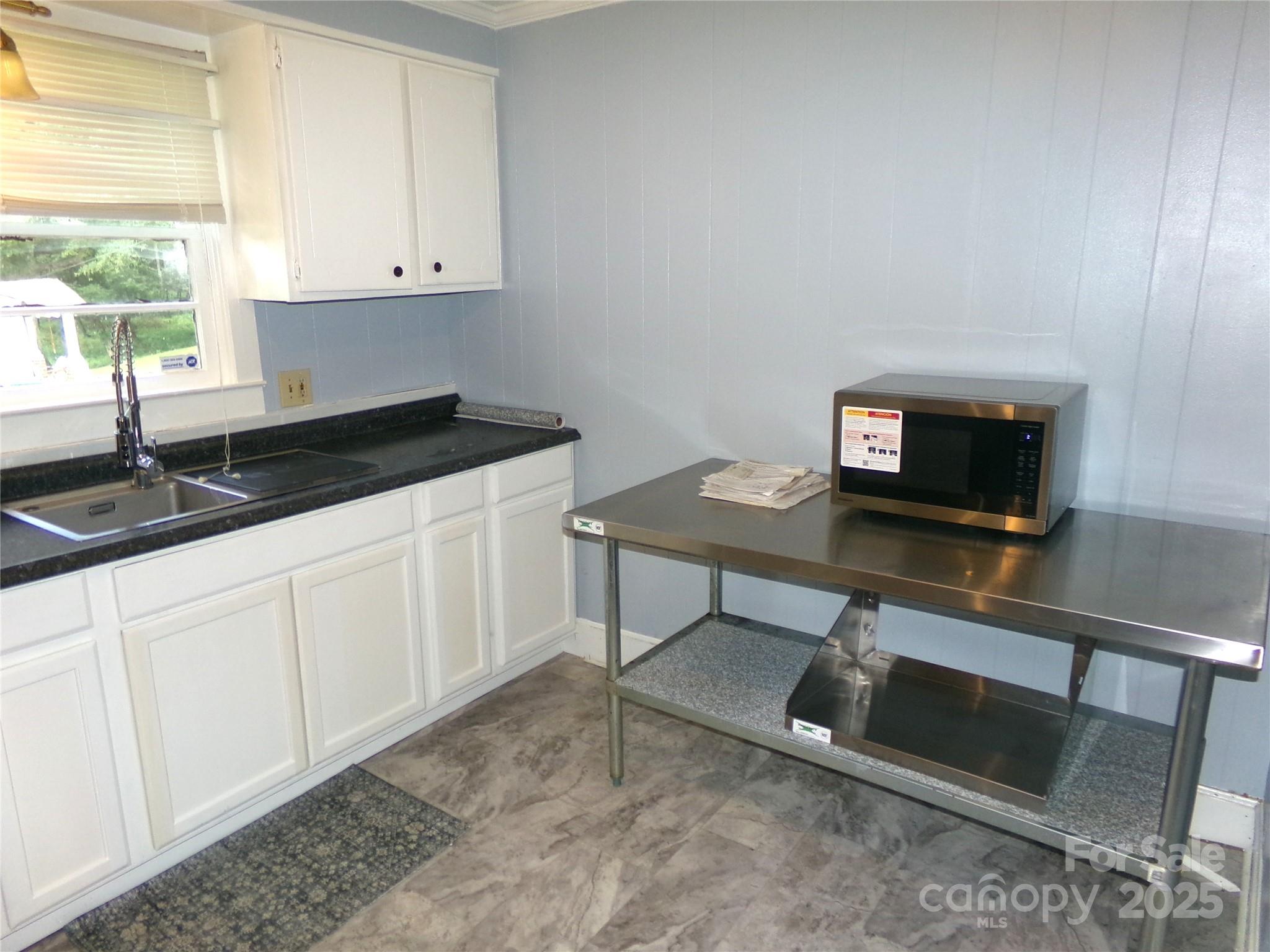 306 Dunlap Street Property Photo 7