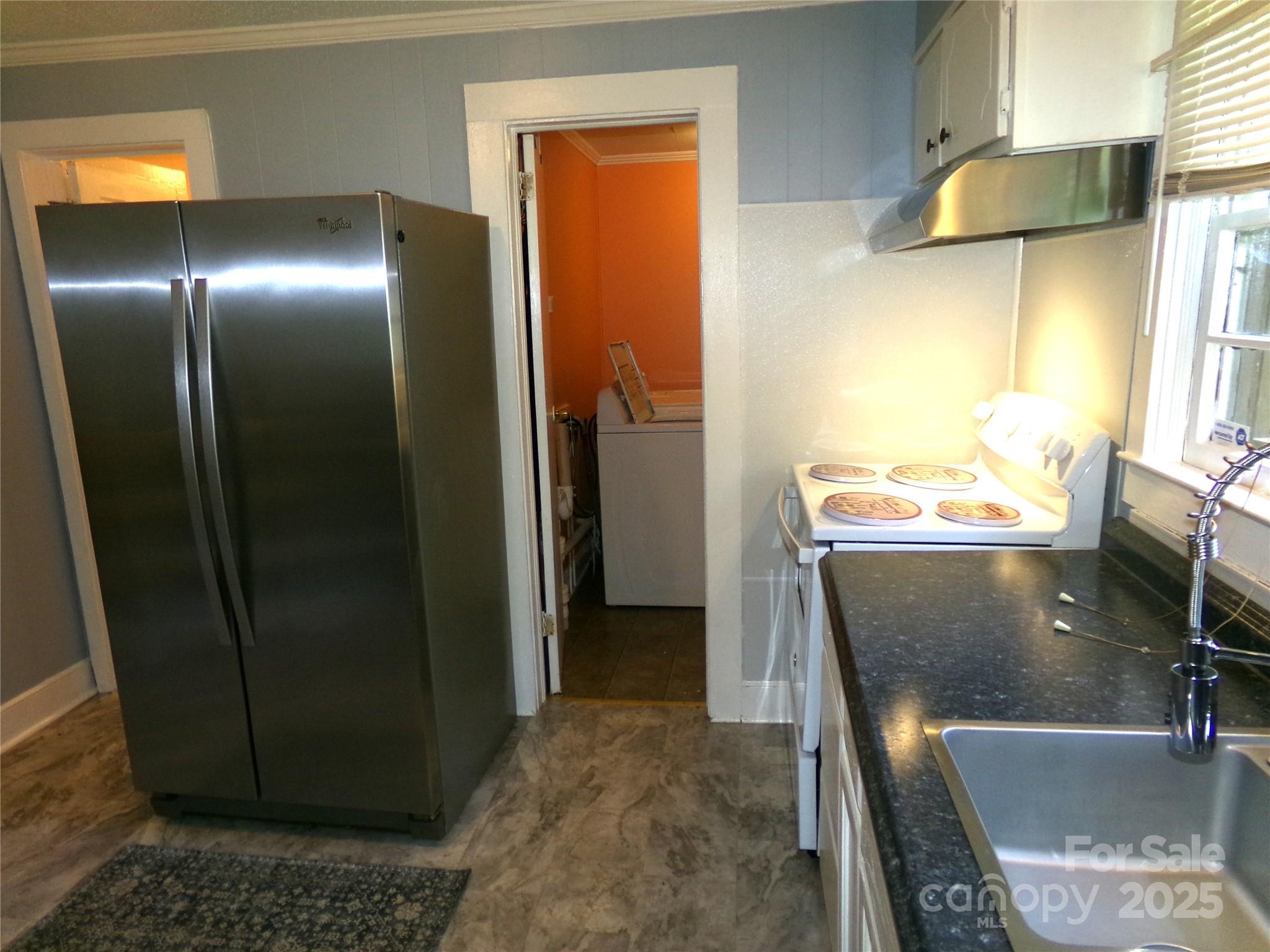 306 Dunlap Street Property Photo 9