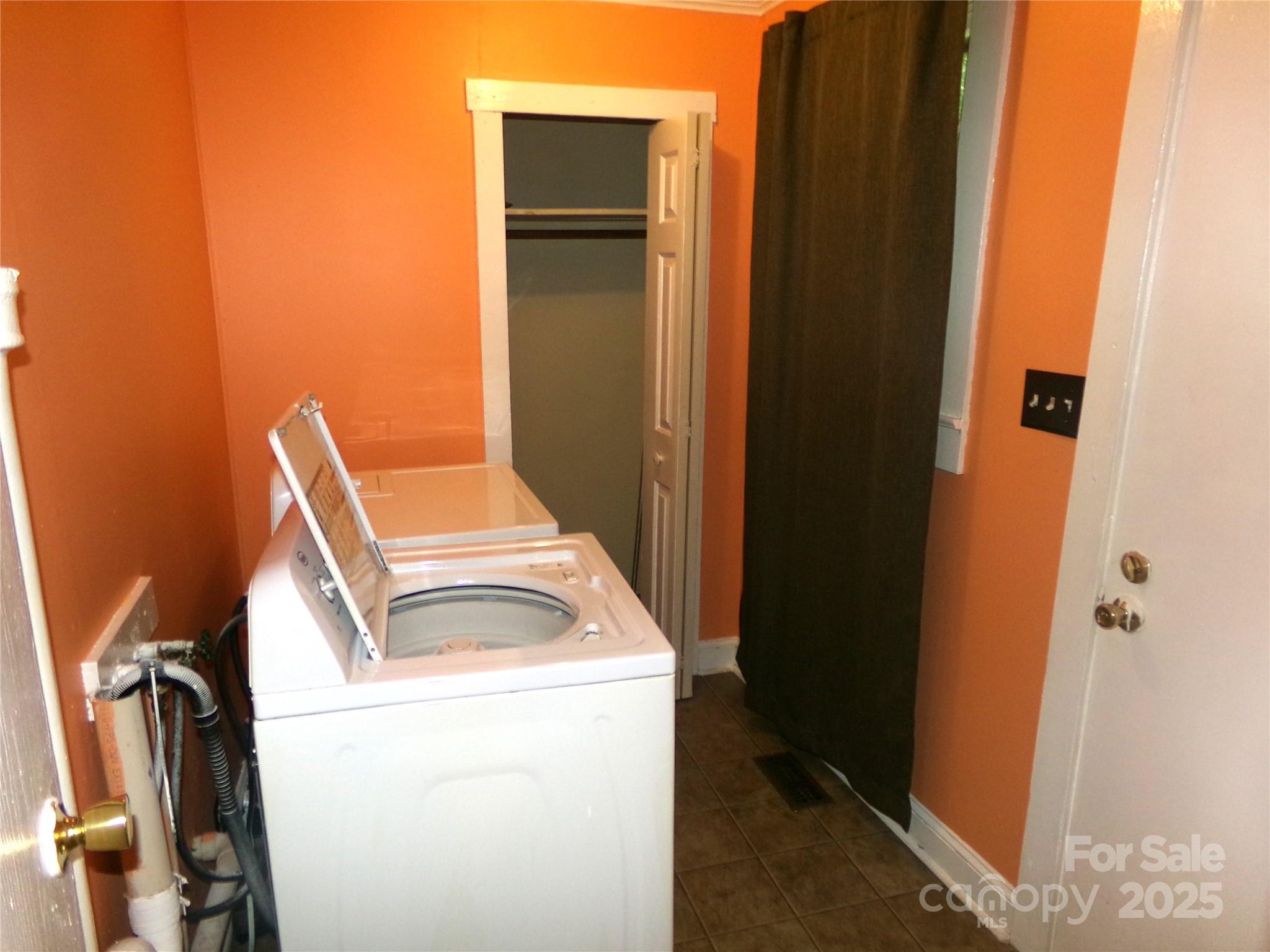 306 Dunlap Street Property Photo 12