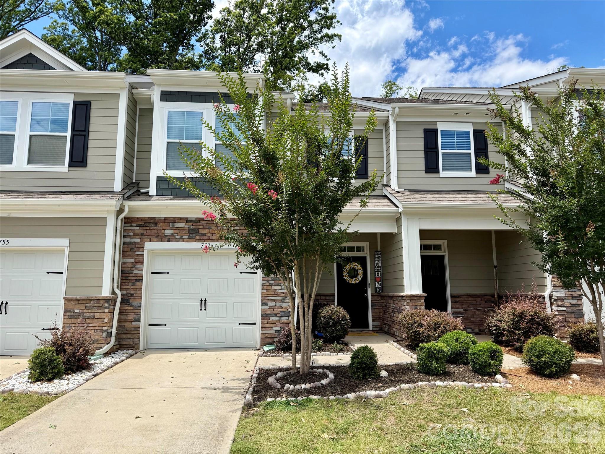 757 Little Bluestem Drive Property Photo 1