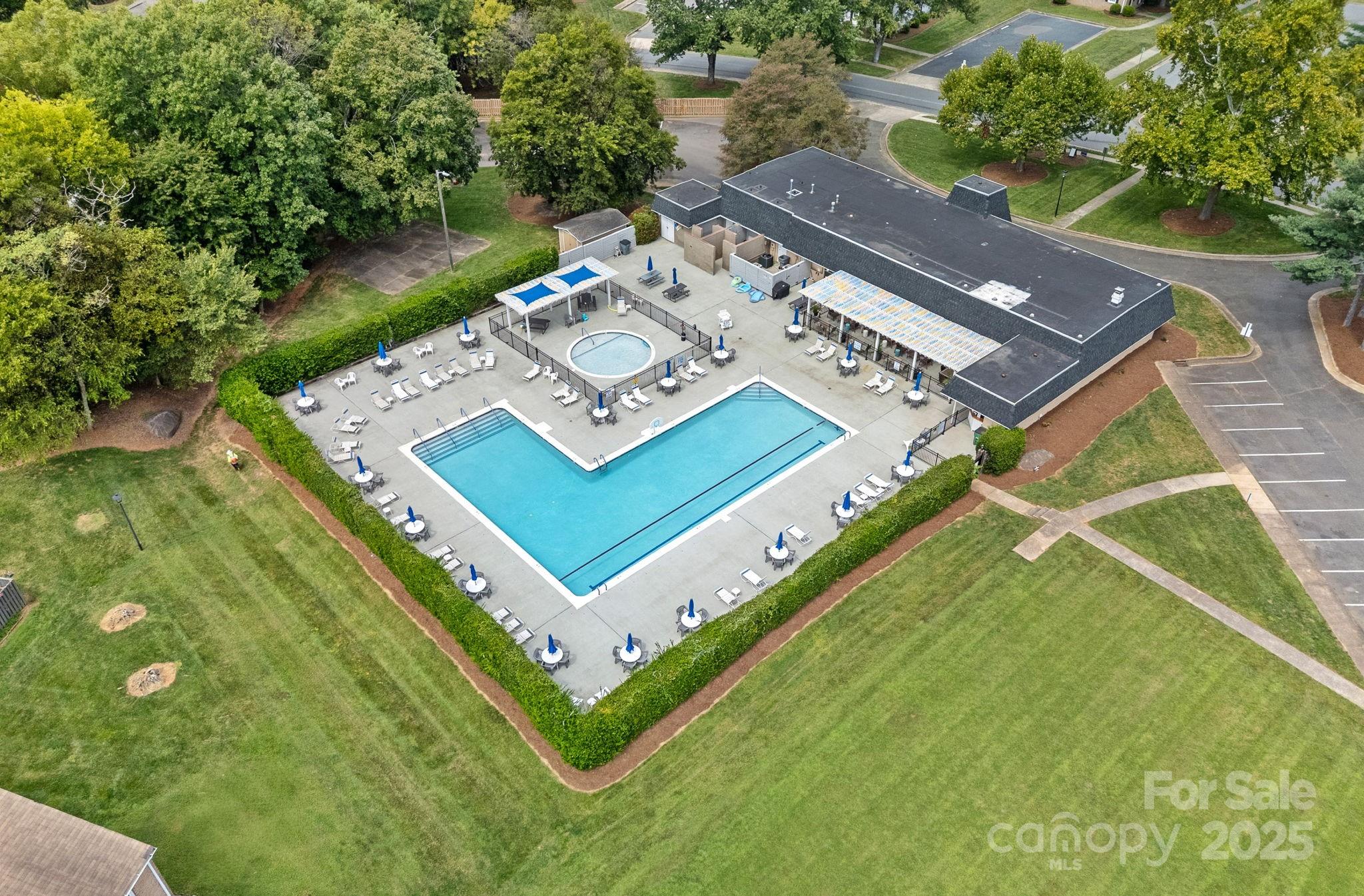 8414 Knights Bridge Road Property Photo 2