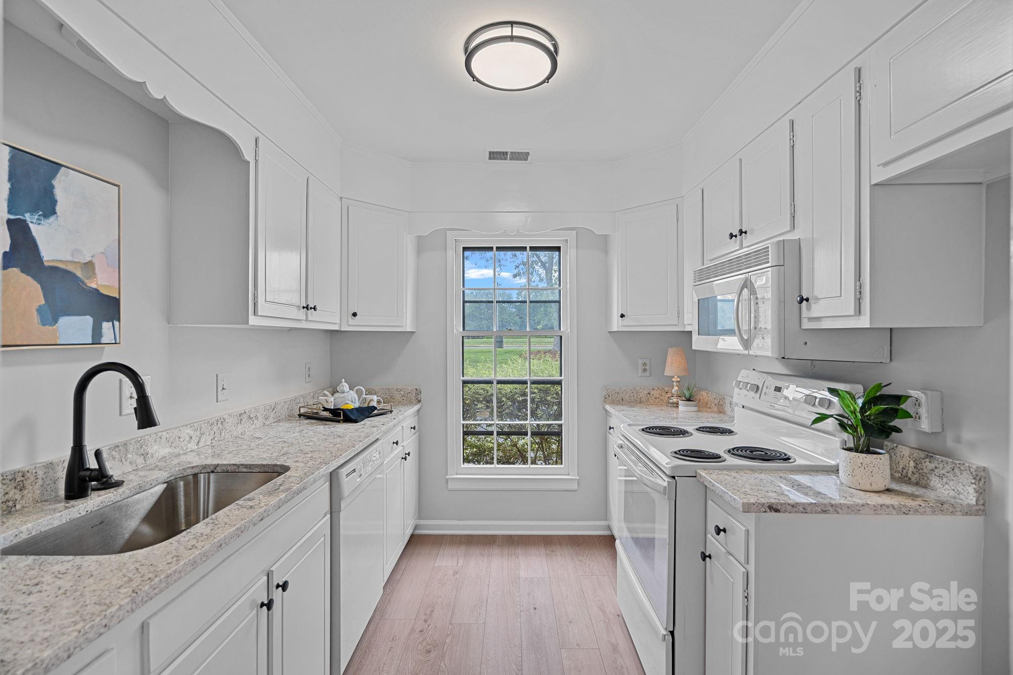 8414 Knights Bridge Road Property Photo 4