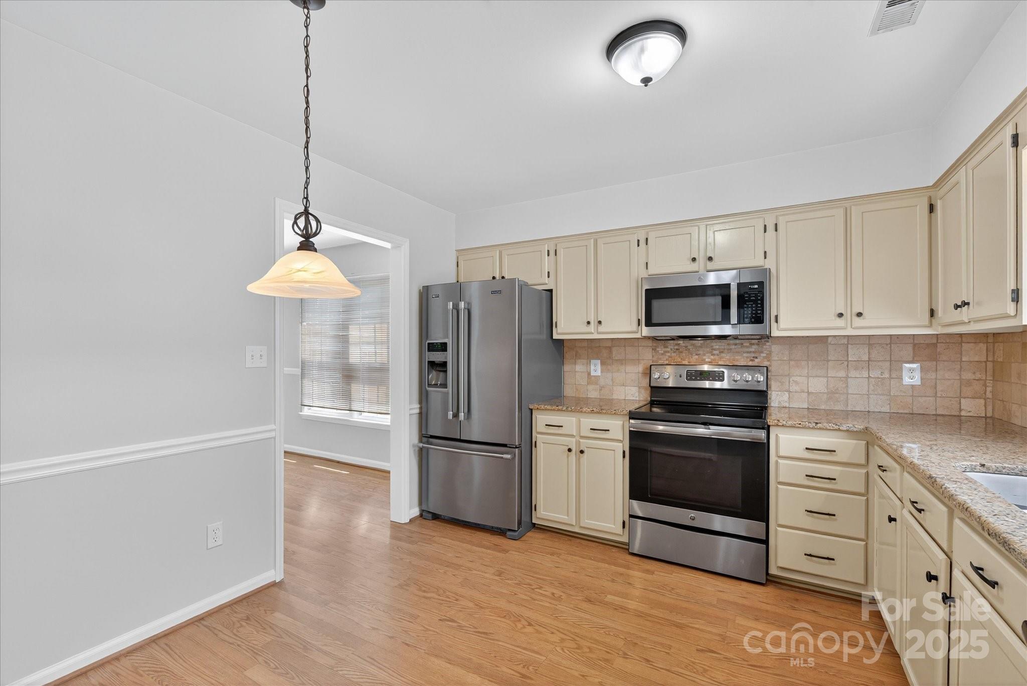 10935 Winterbourne Court Property Photo 7