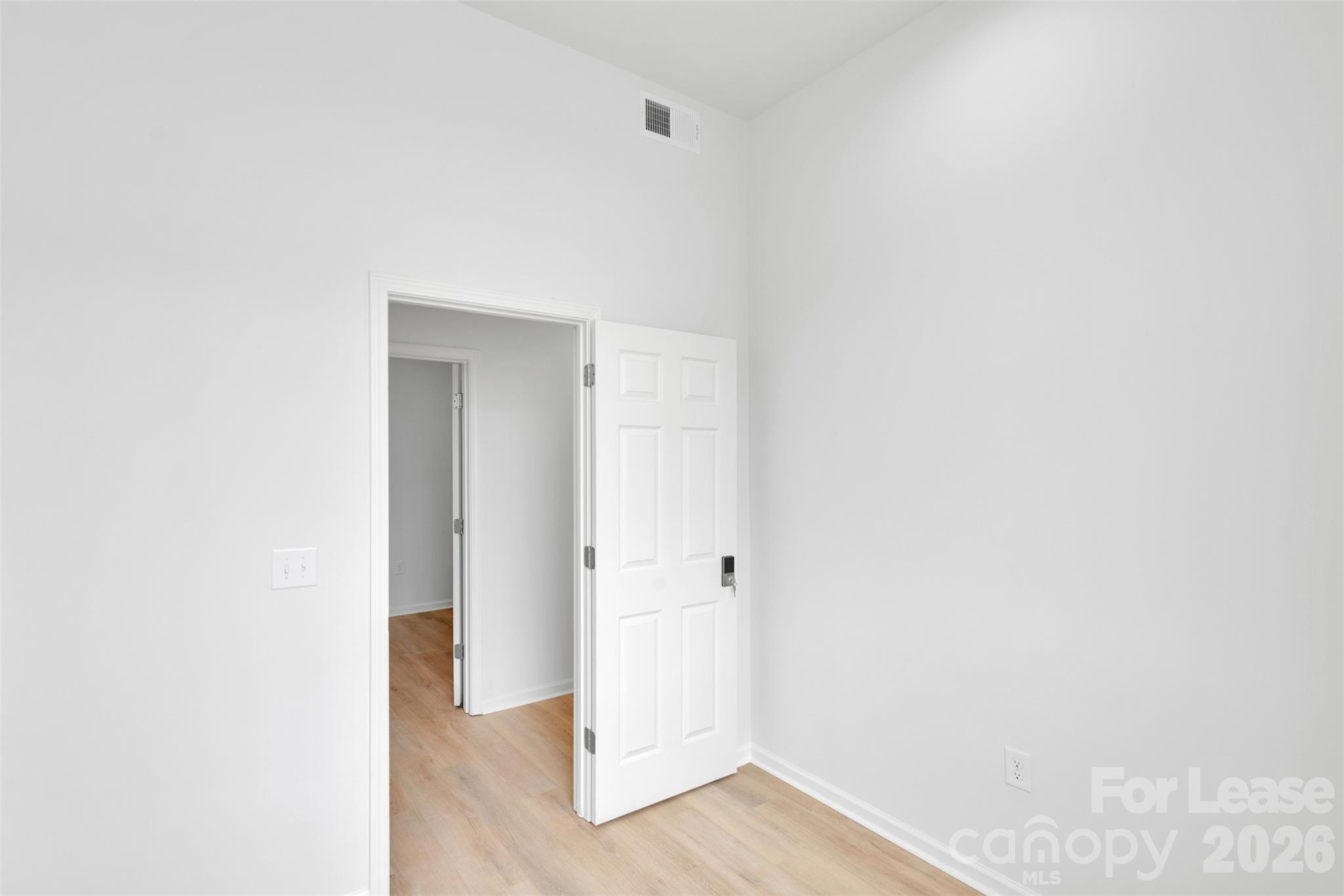 902 S Main Street Property Photo 7