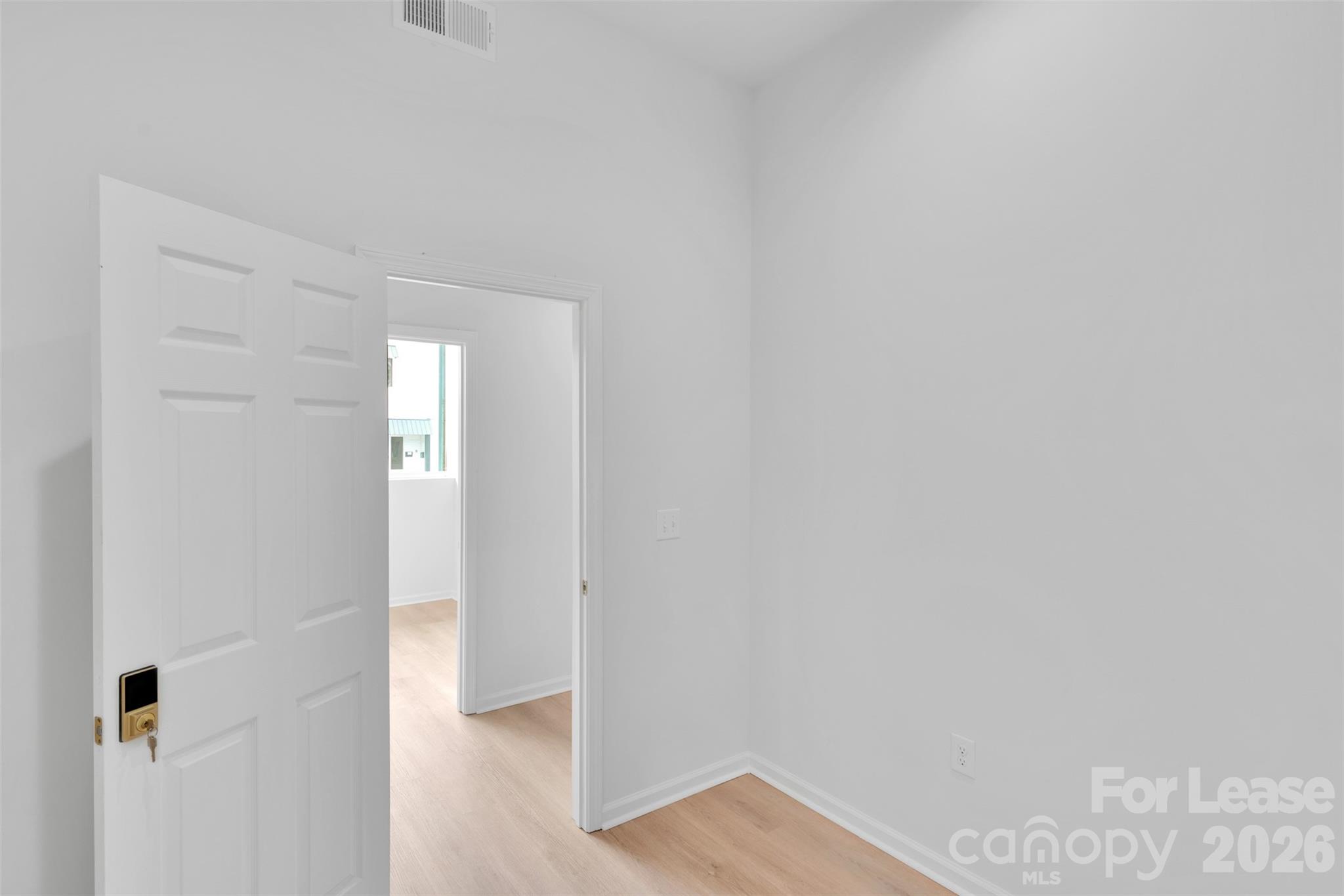 902 S Main Street Property Photo 12