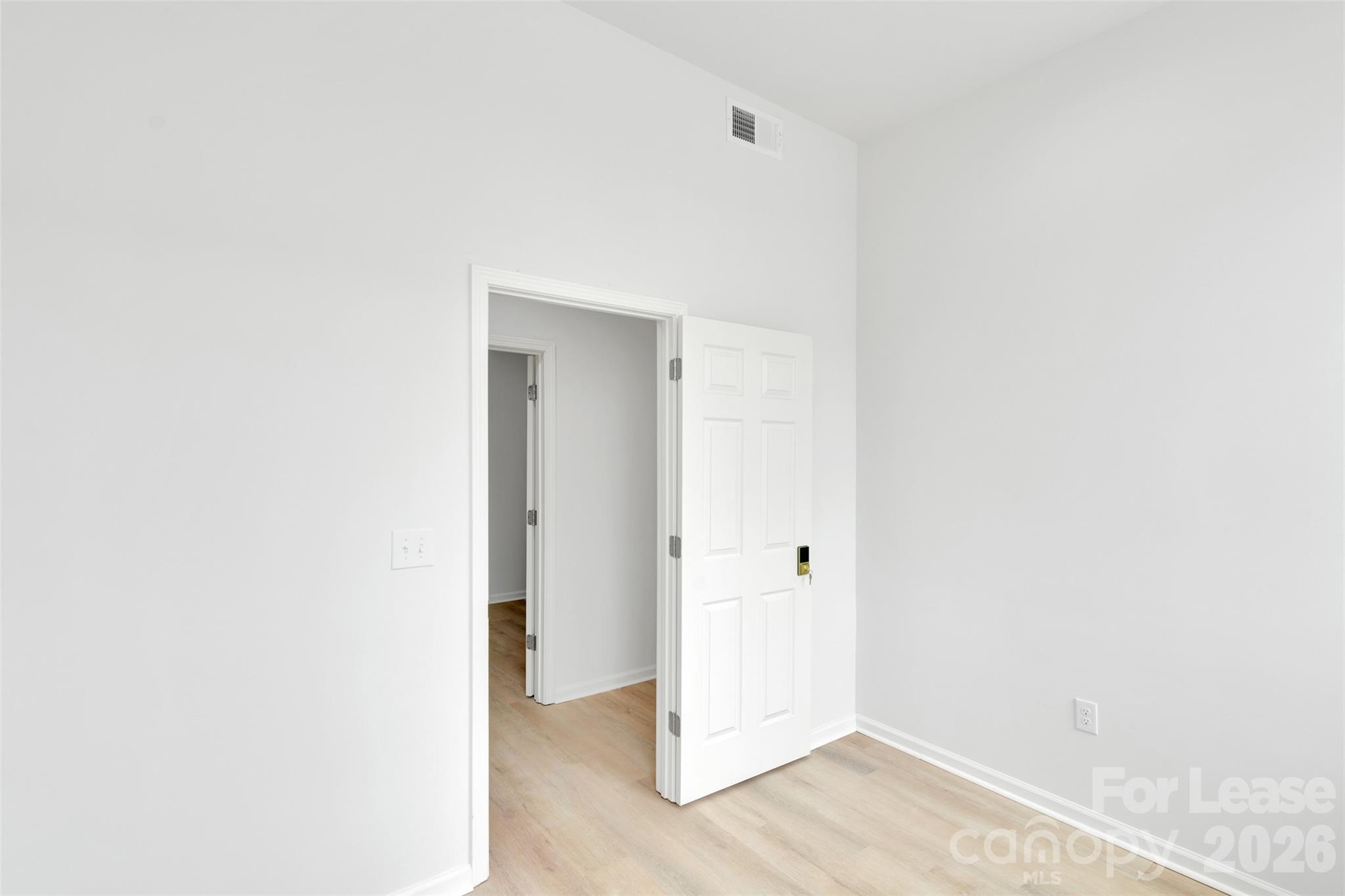902 S Main Street Property Photo 14