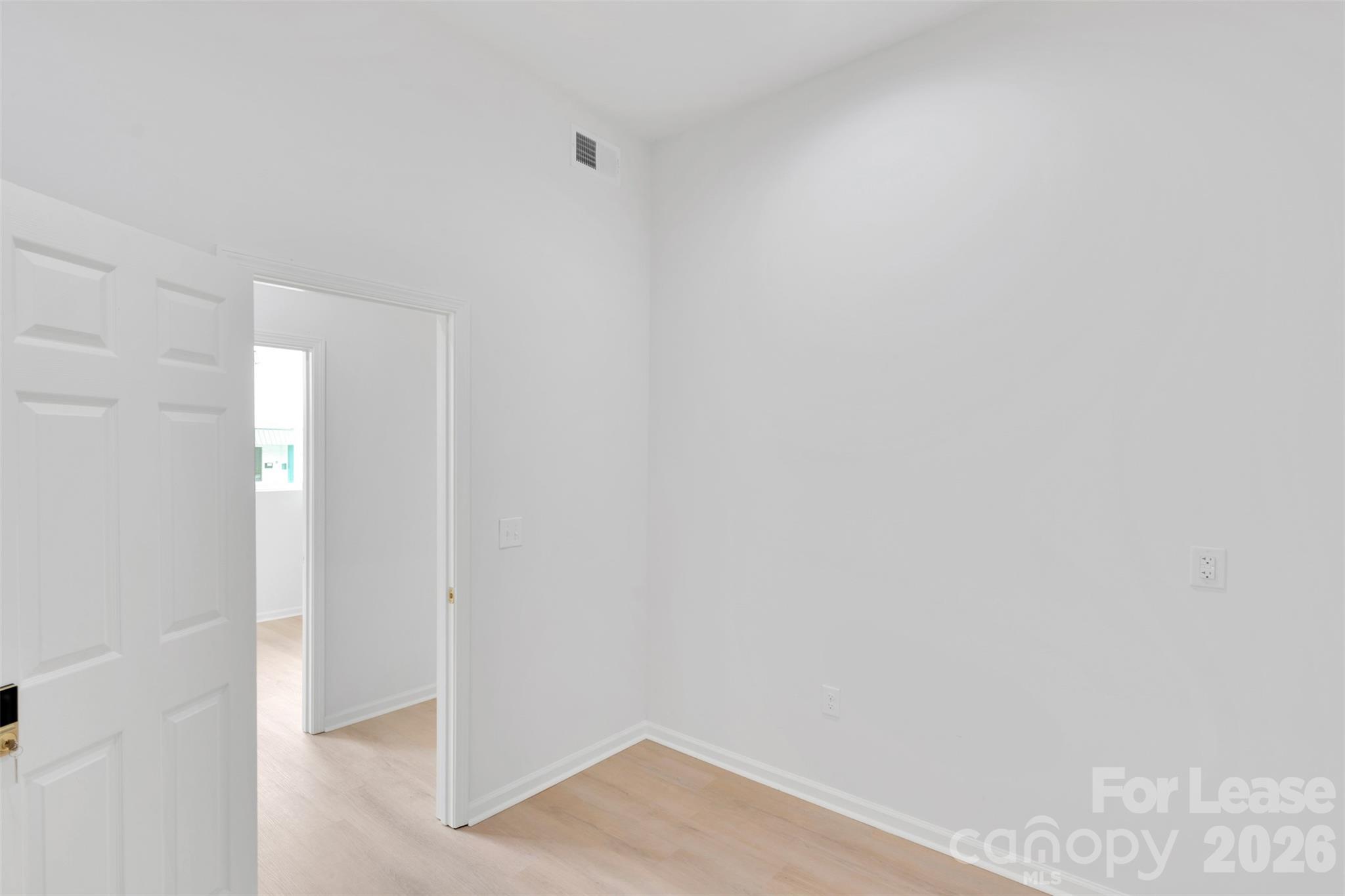 902 S Main Street Property Photo 16