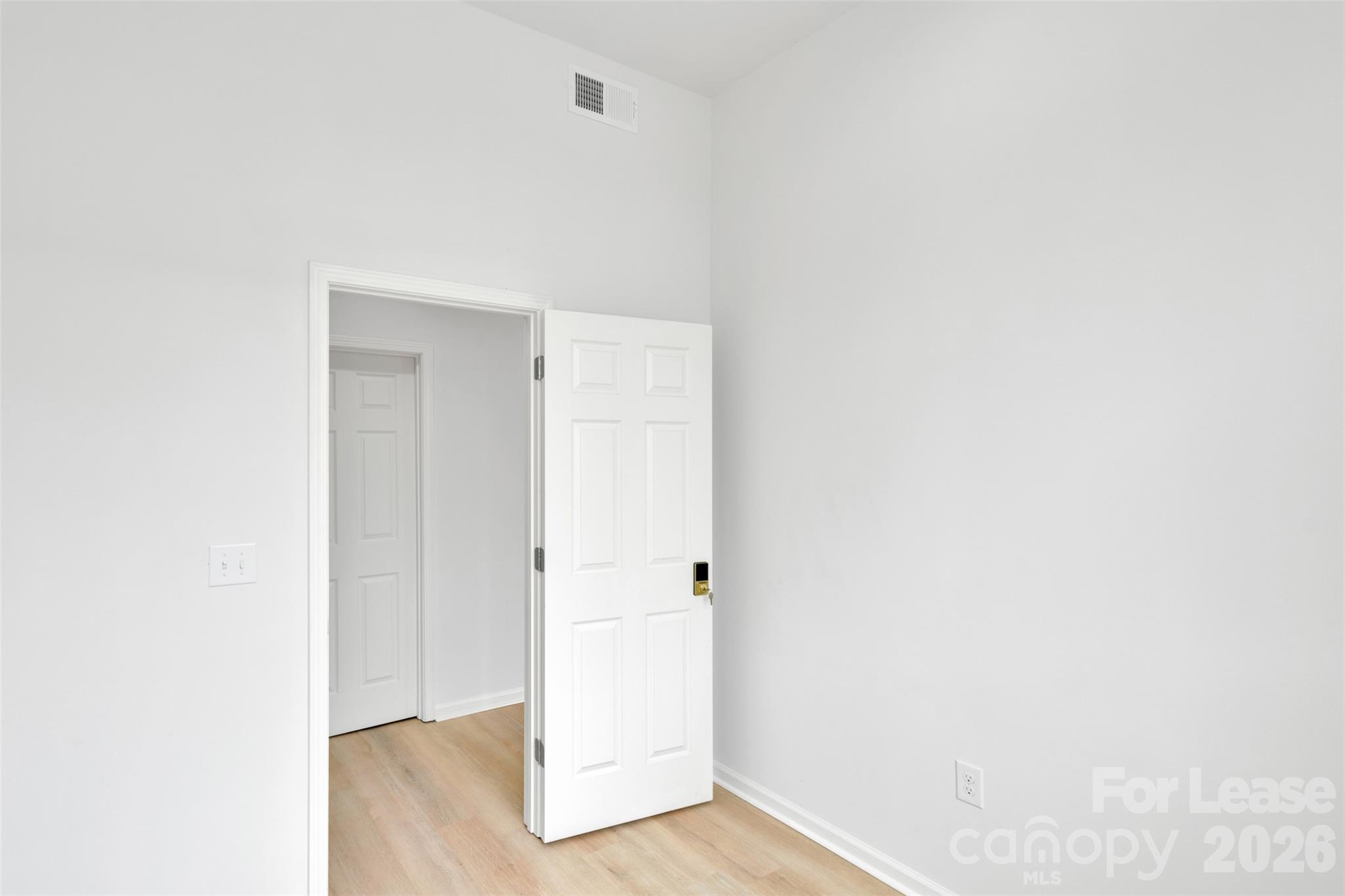 902 S Main Street Property Photo 18