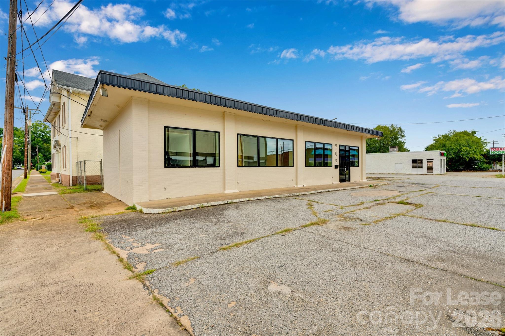 902 S Main Street Property Photo 25