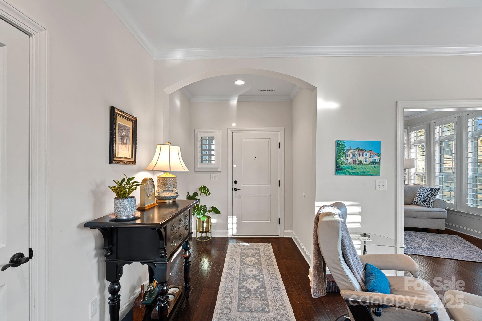 8032 Parknoll Drive Property Photo 4