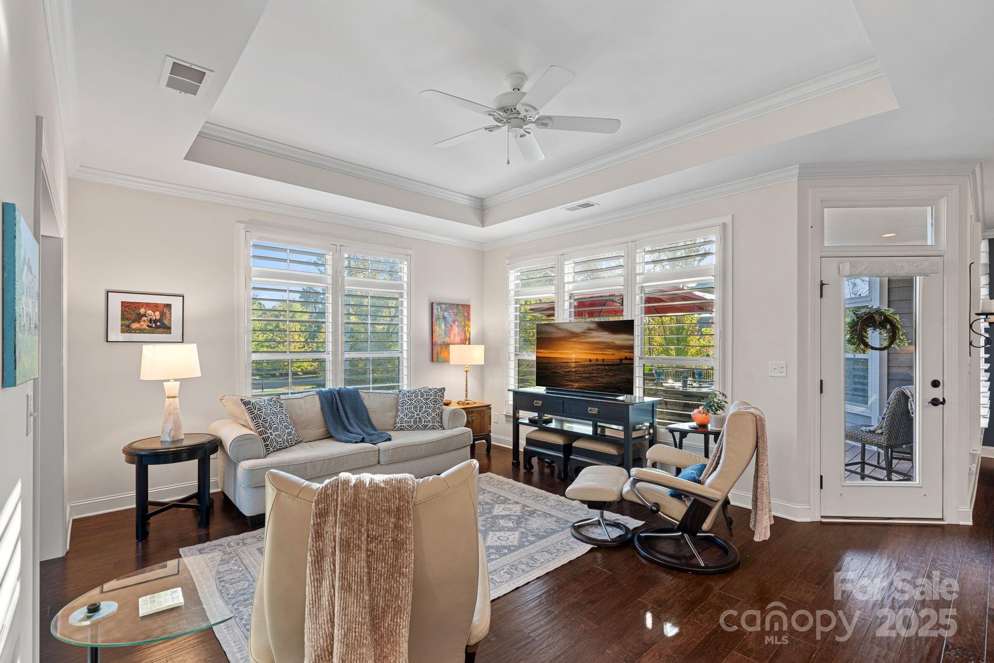 8032 Parknoll Drive Property Photo 6