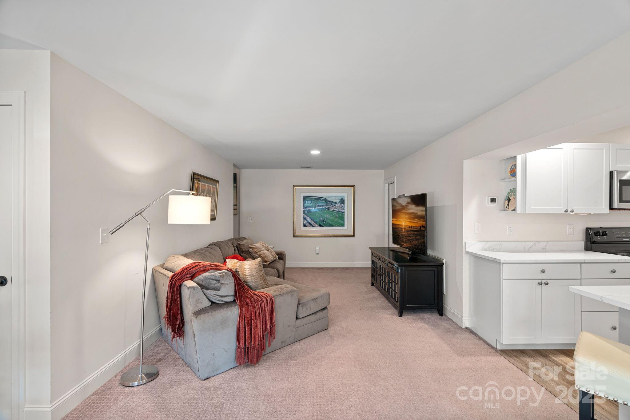 8032 Parknoll Drive Property Photo 19