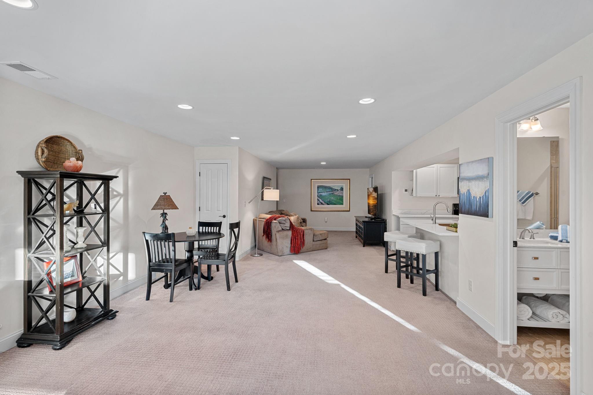 8032 Parknoll Drive Property Photo 21