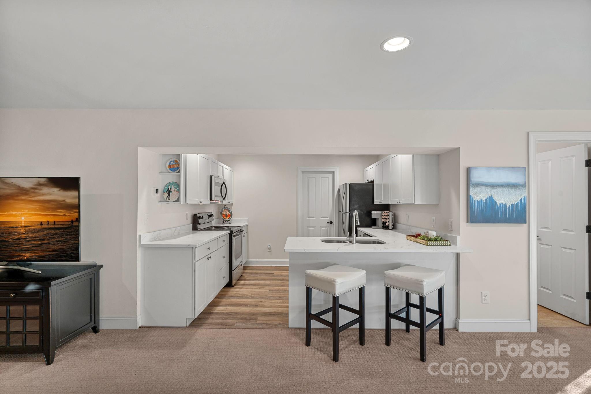 8032 Parknoll Drive Property Photo 23