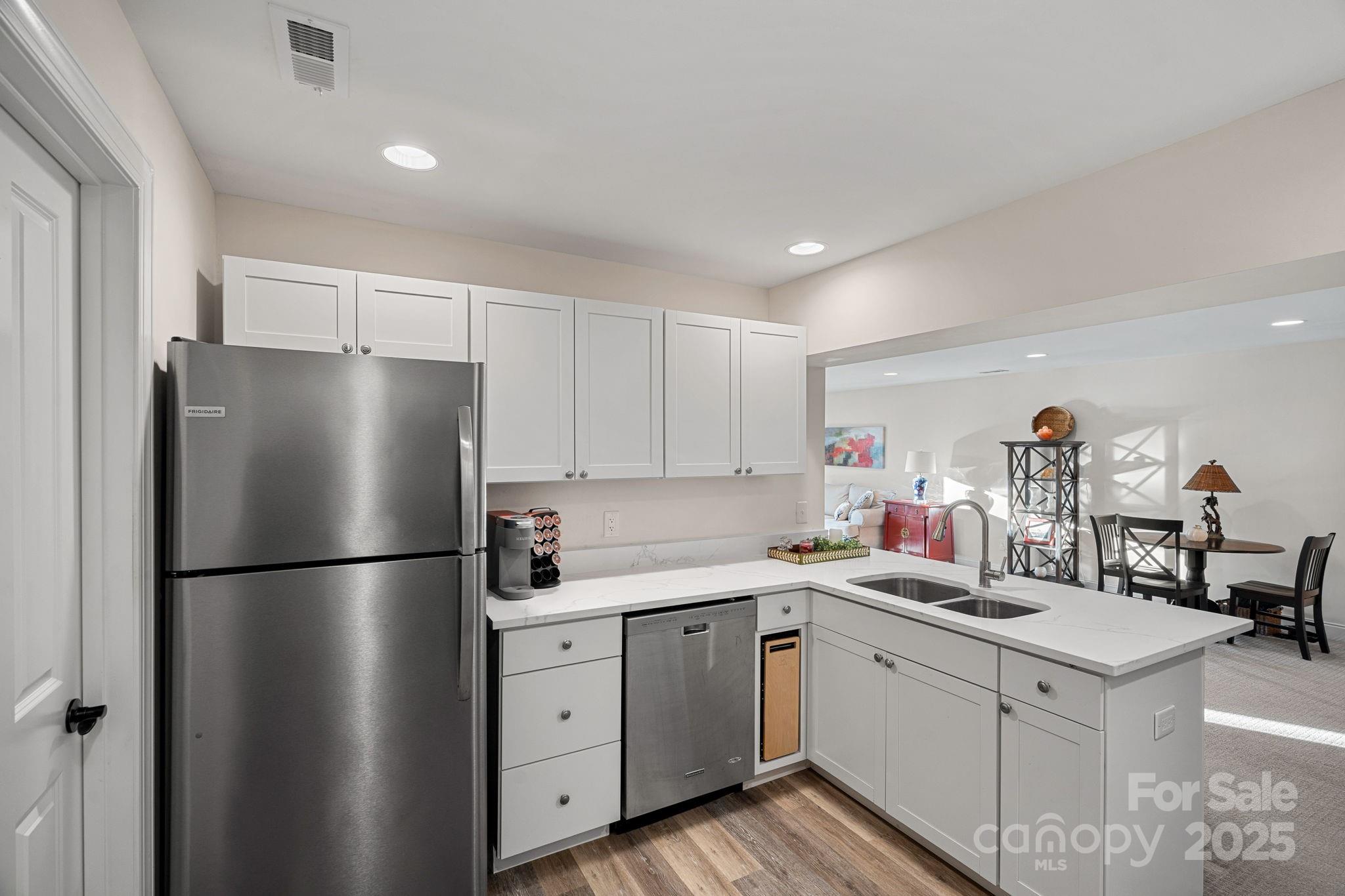 8032 Parknoll Drive Property Photo 24