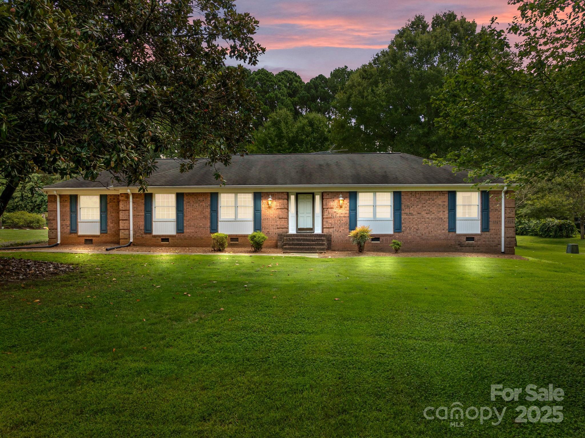 255 Quail Drive Property Photo 1