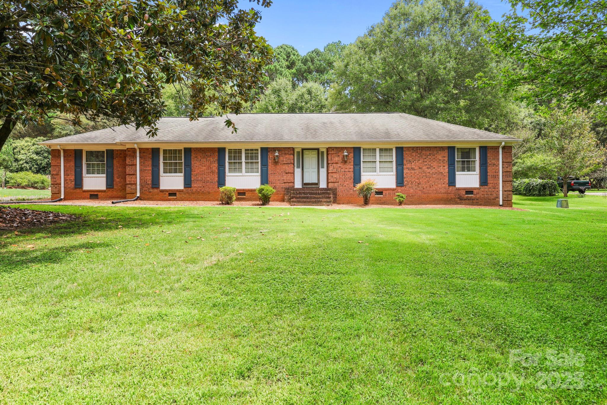 255 Quail Drive Property Photo 2