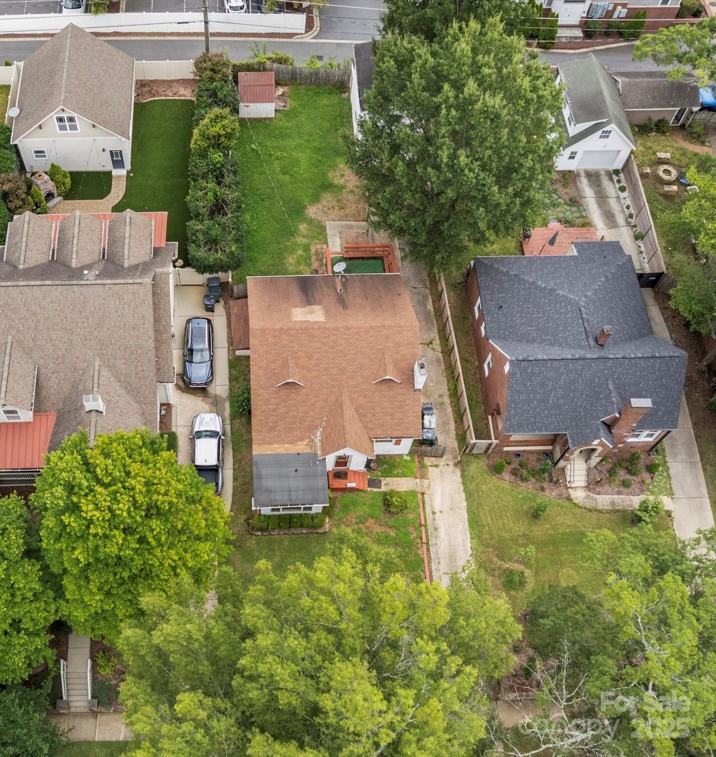 2629 Commonwealth Avenue Property Photo 2