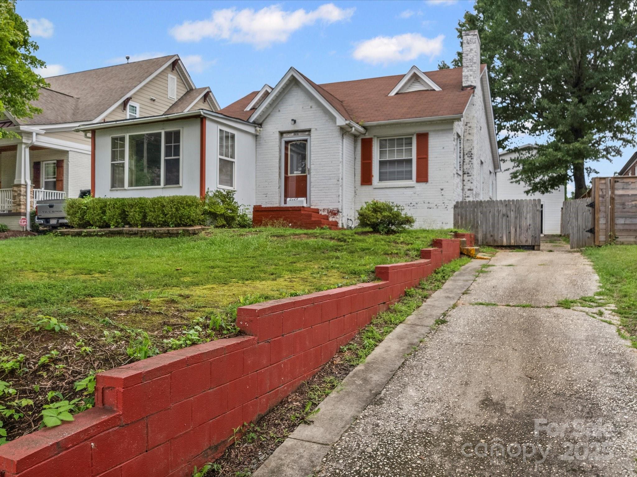 2629 Commonwealth Avenue Property Photo 7