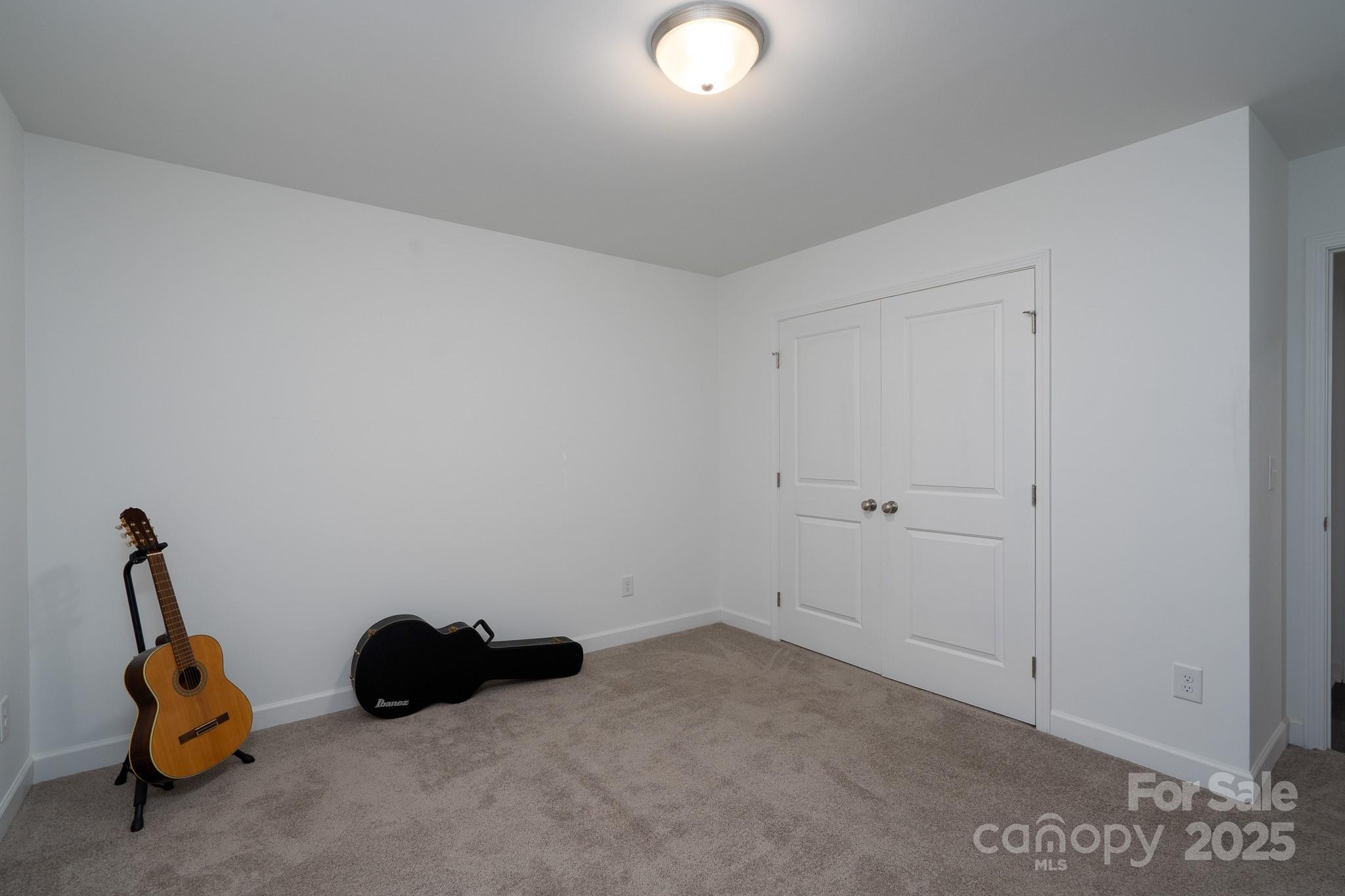 321 E Torbush Drive Property Photo 27