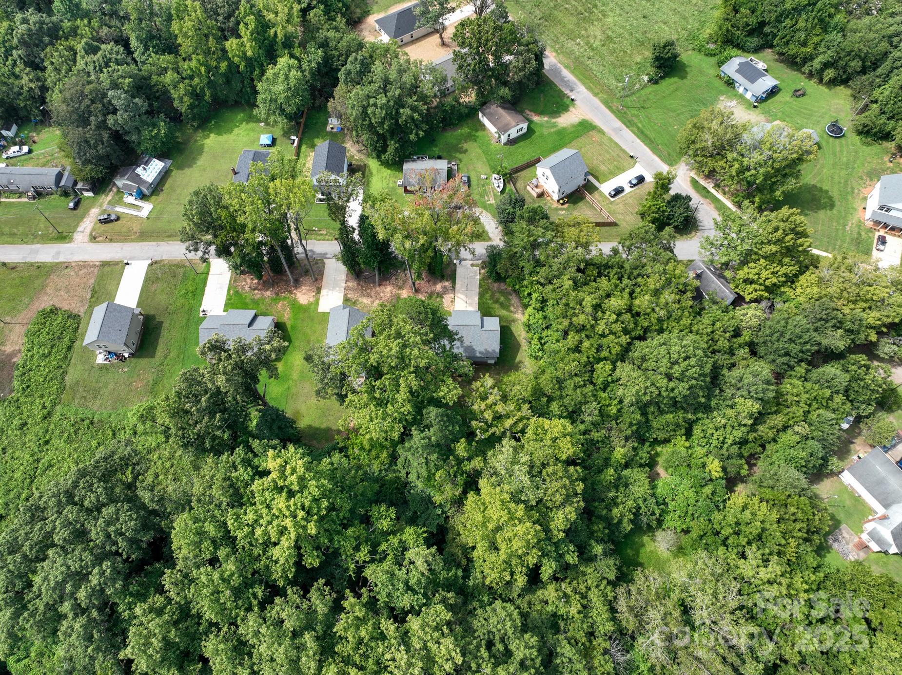 321 E Torbush Drive Property Photo 34