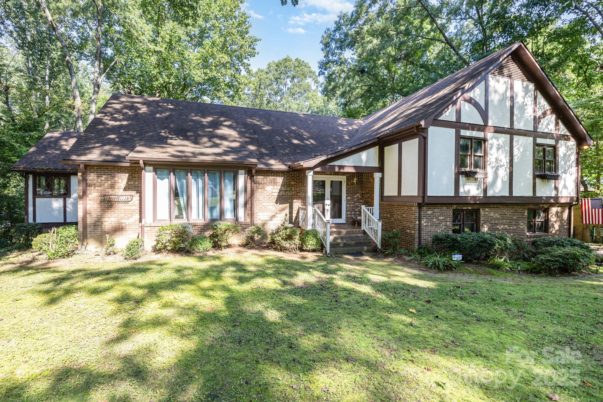 330 Camelot Drive Property Photo 2