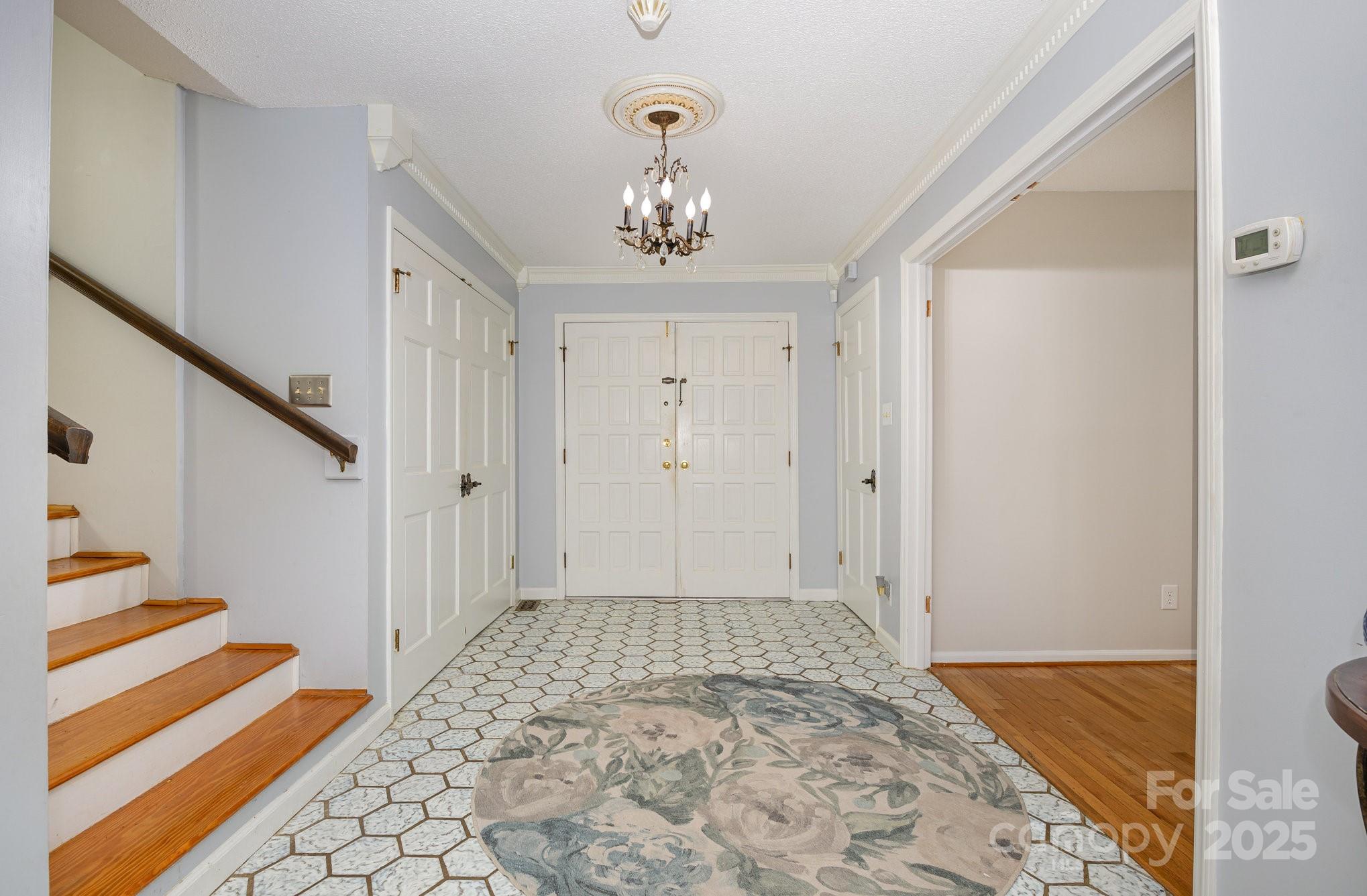 330 Camelot Drive Property Photo 5