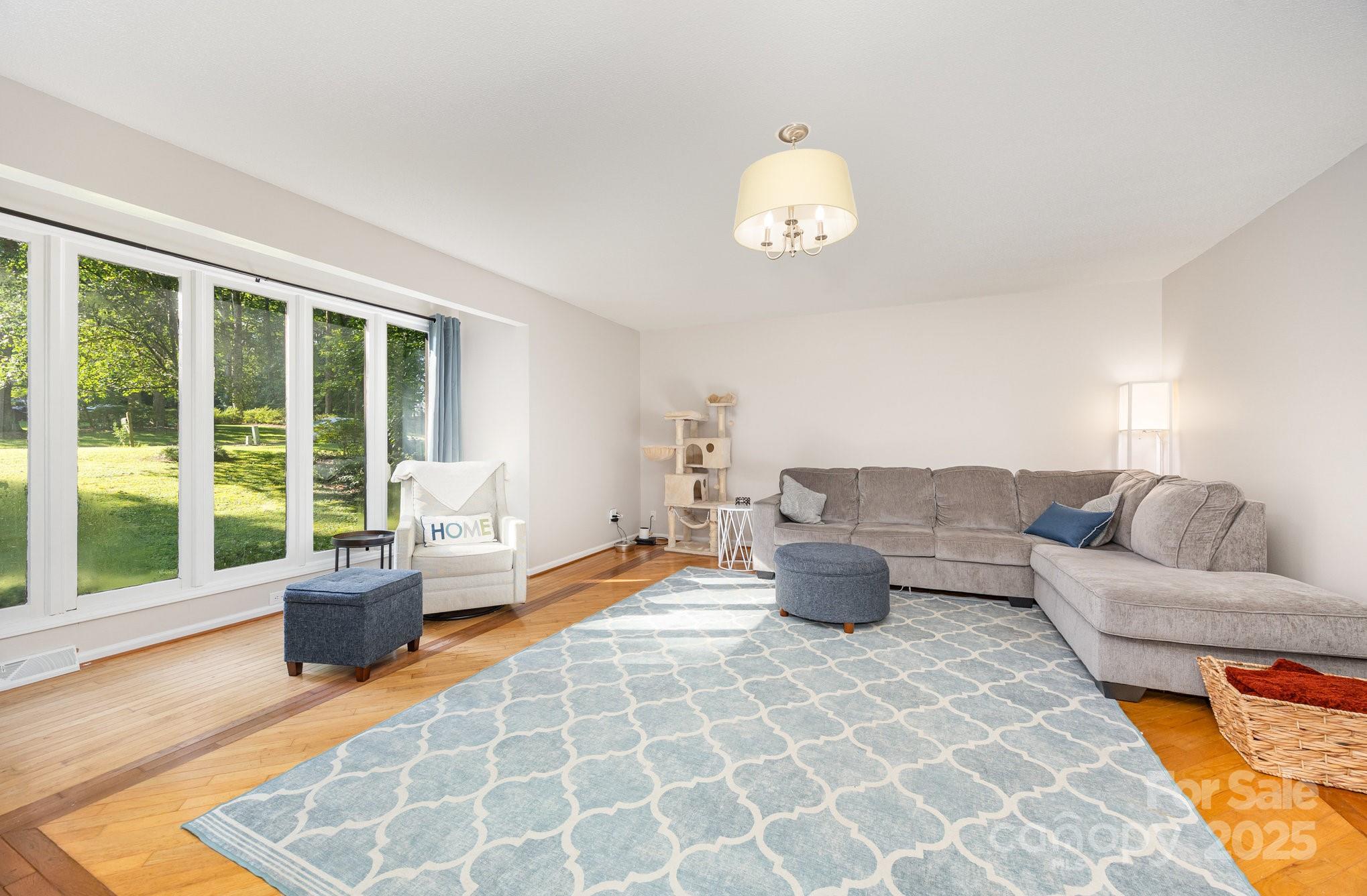 330 Camelot Drive Property Photo 6