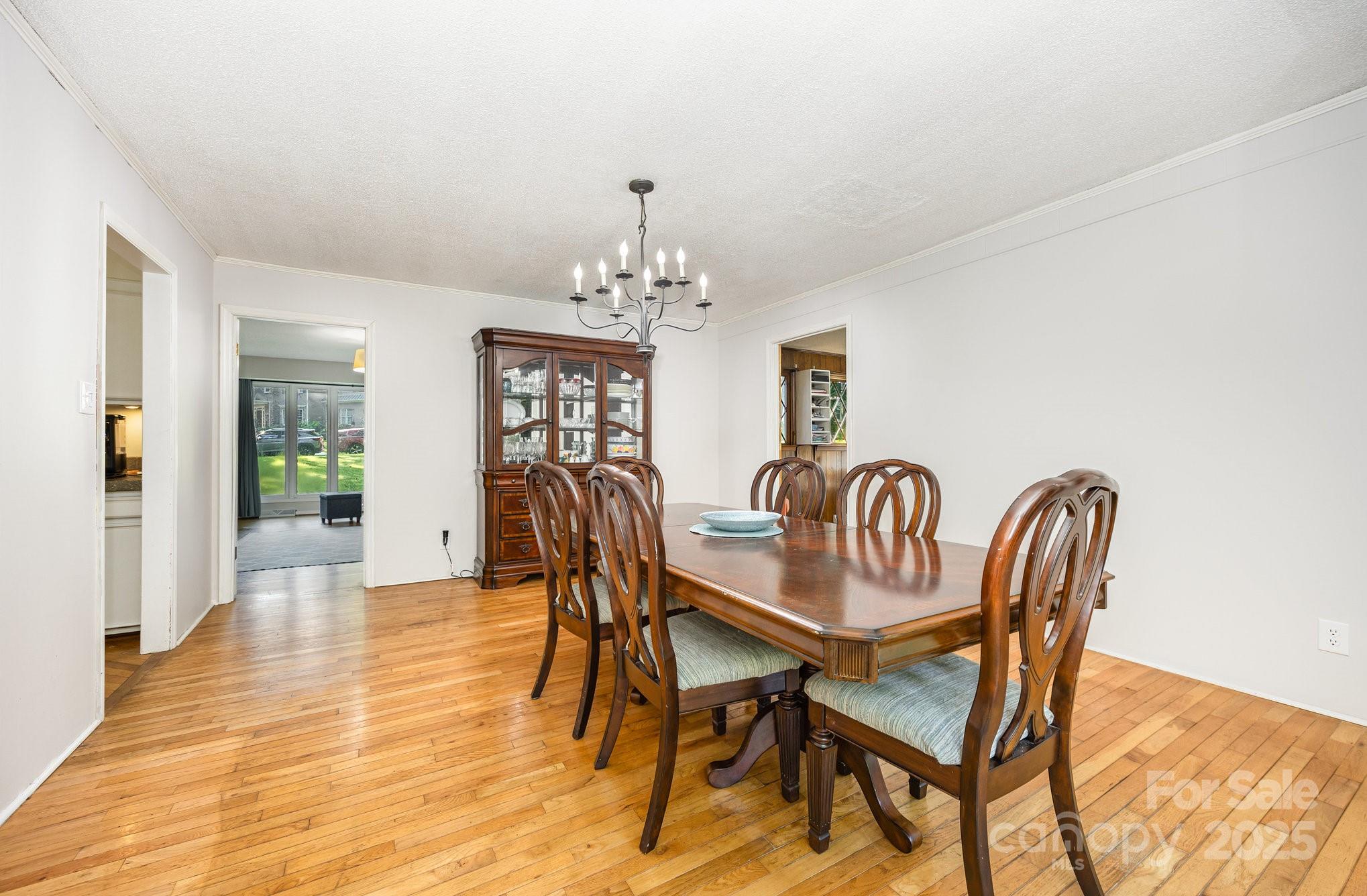 330 Camelot Drive Property Photo 11