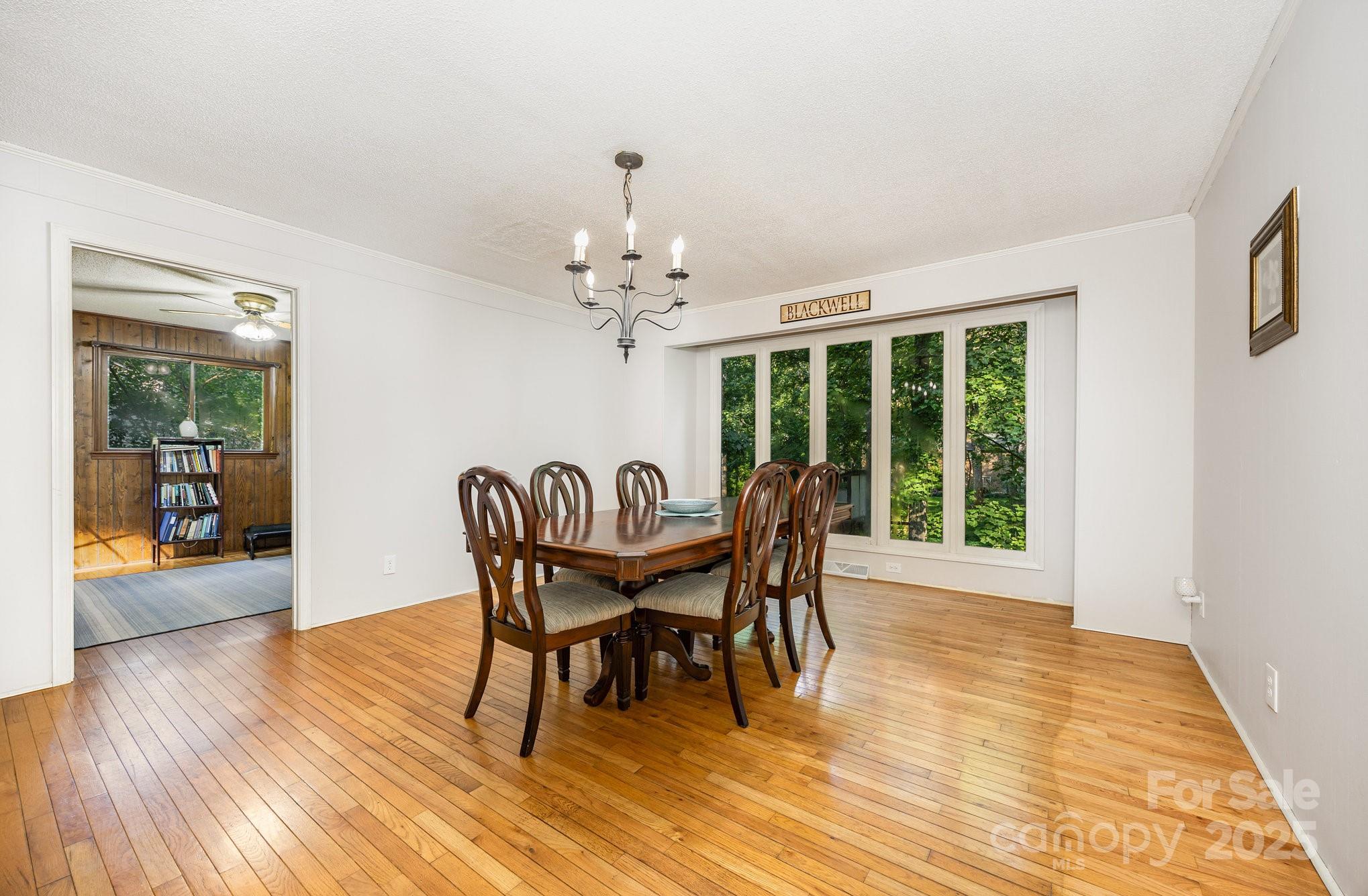 330 Camelot Drive Property Photo 12