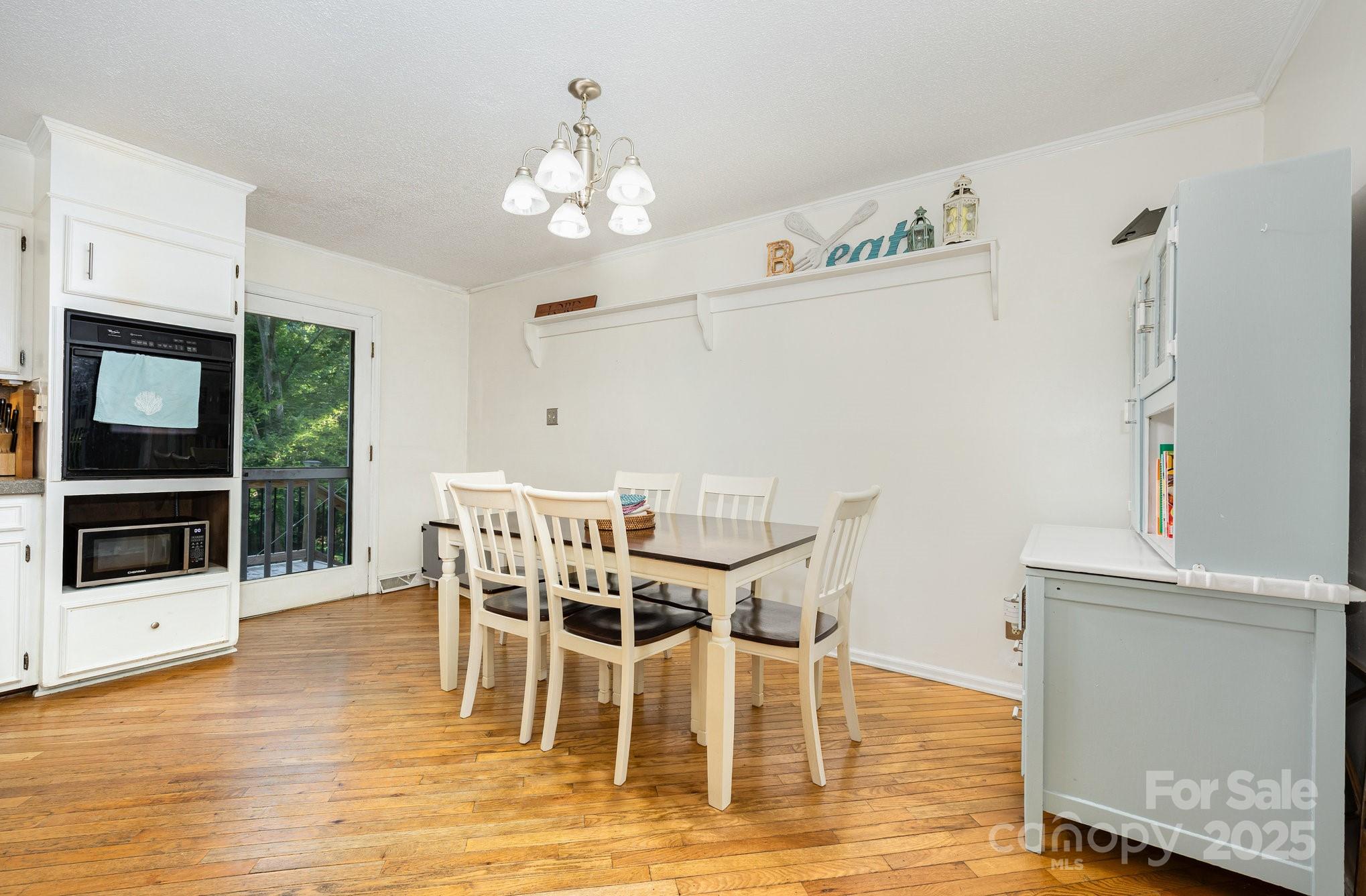 330 Camelot Drive Property Photo 17