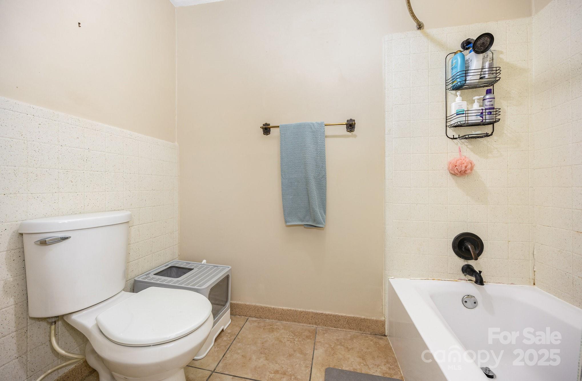 330 Camelot Drive Property Photo 23