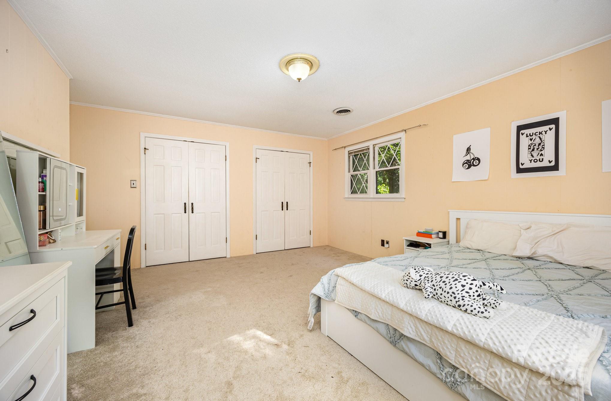 330 Camelot Drive Property Photo 25