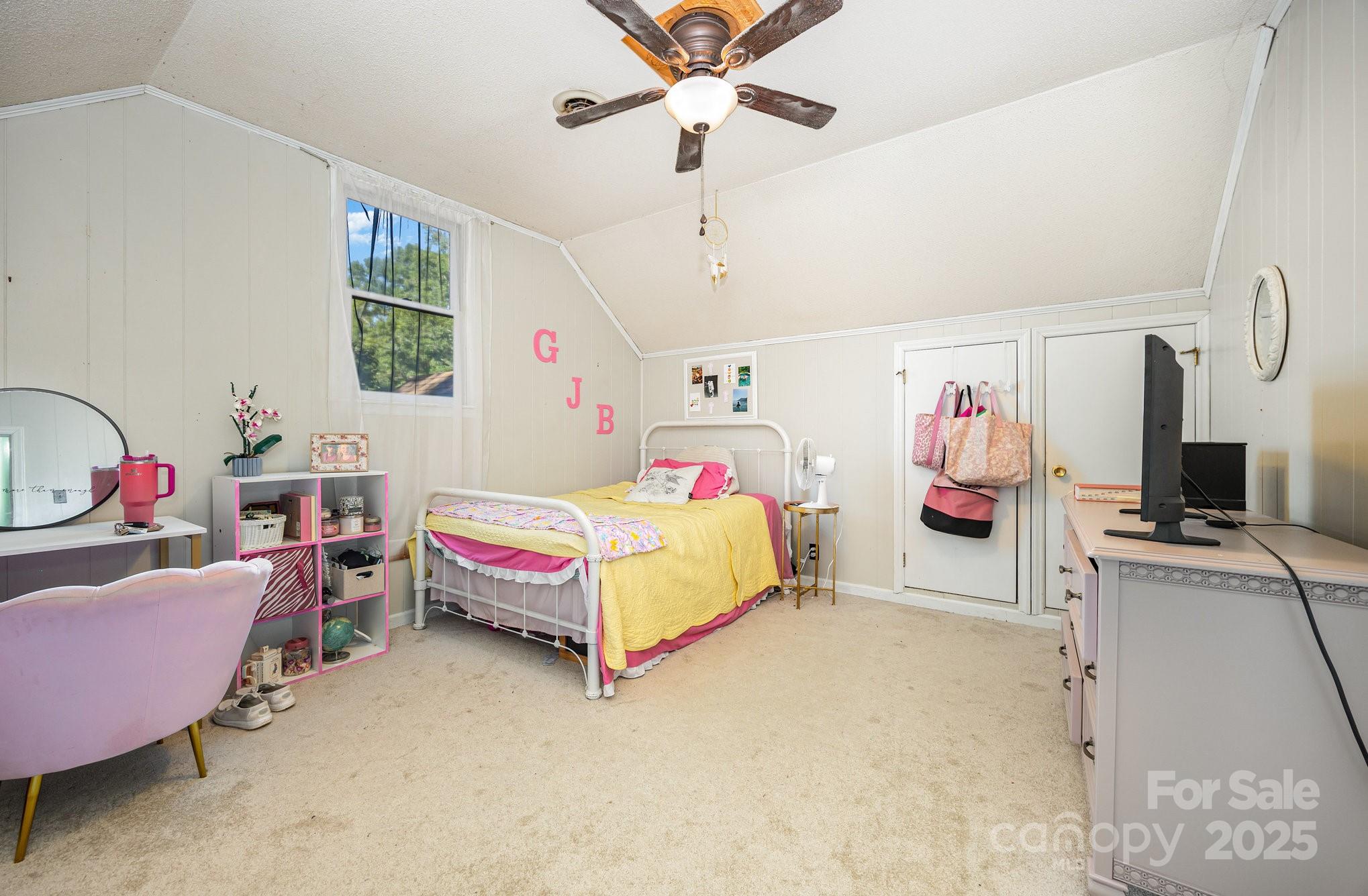 330 Camelot Drive Property Photo 28