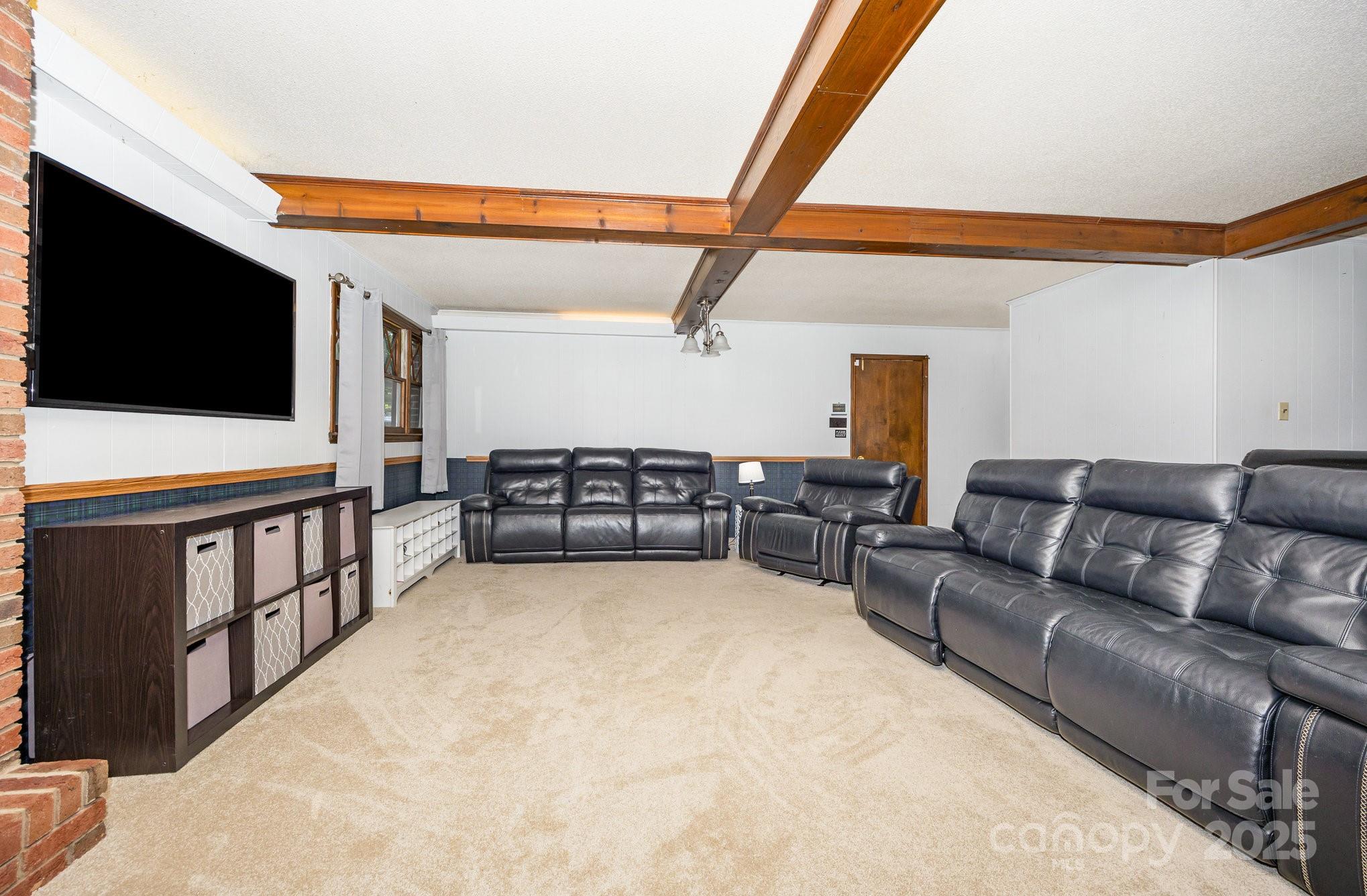 330 Camelot Drive Property Photo 34