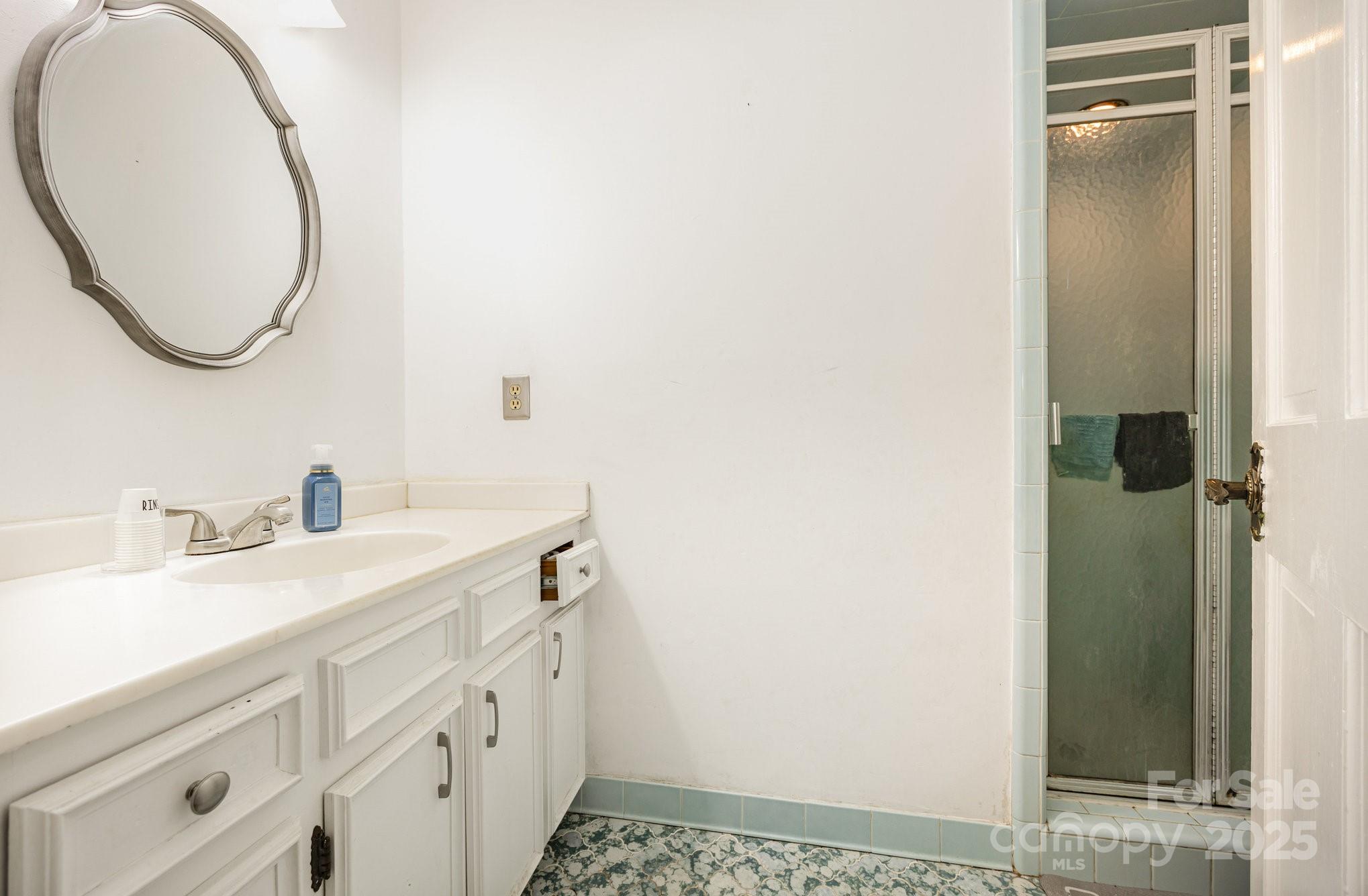 330 Camelot Drive Property Photo 39