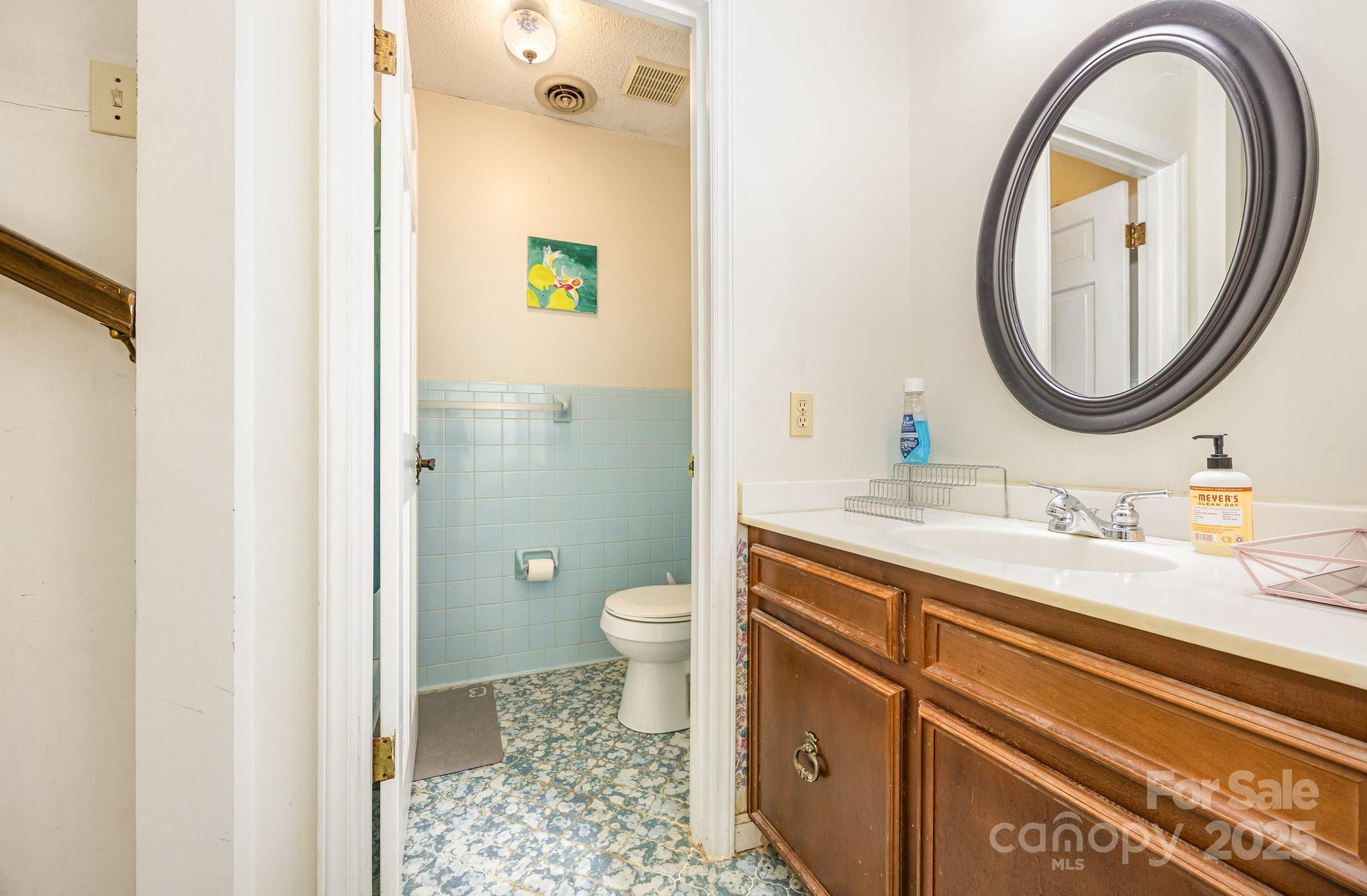 330 Camelot Drive Property Photo 40