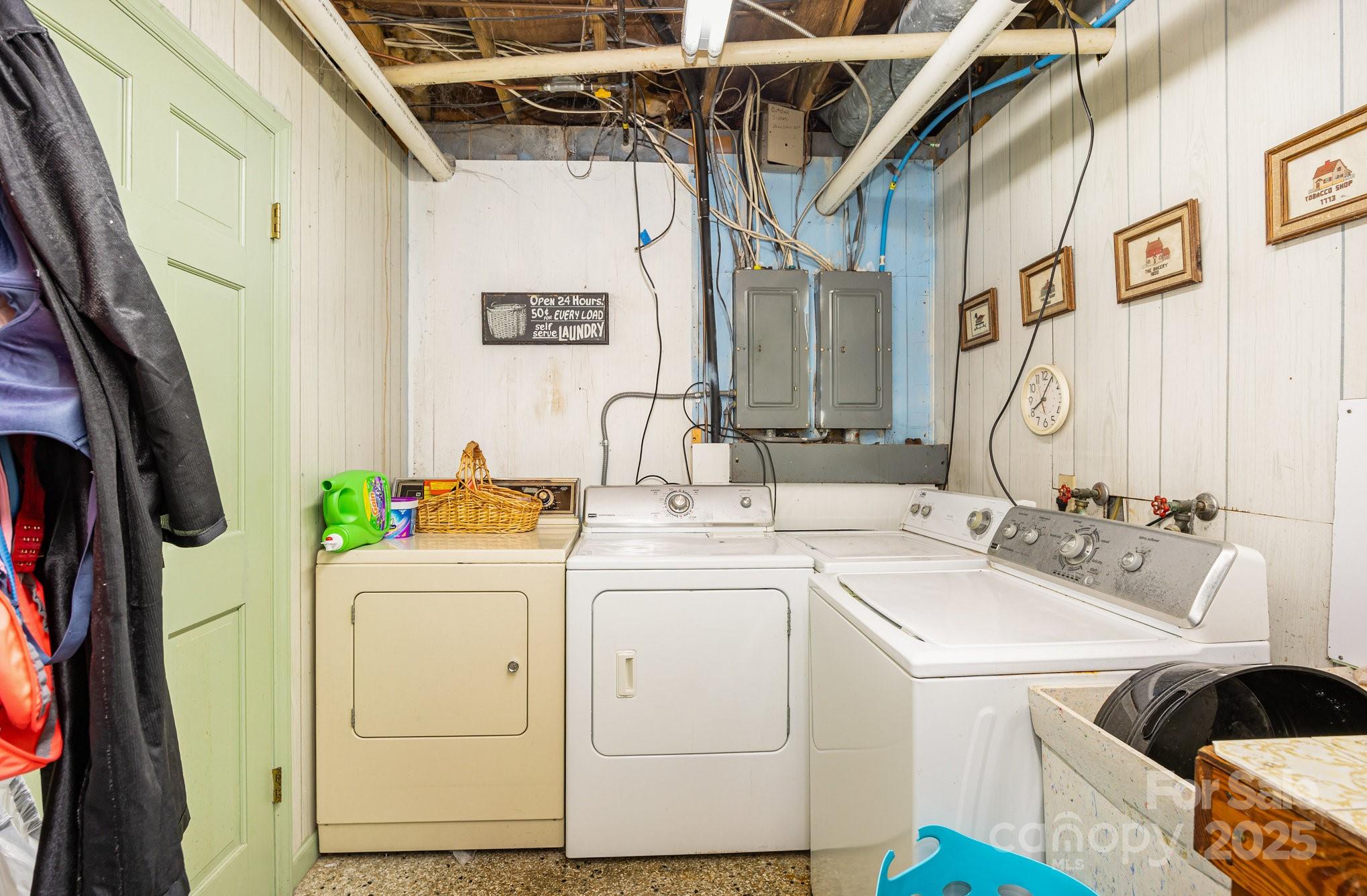 330 Camelot Drive Property Photo 41