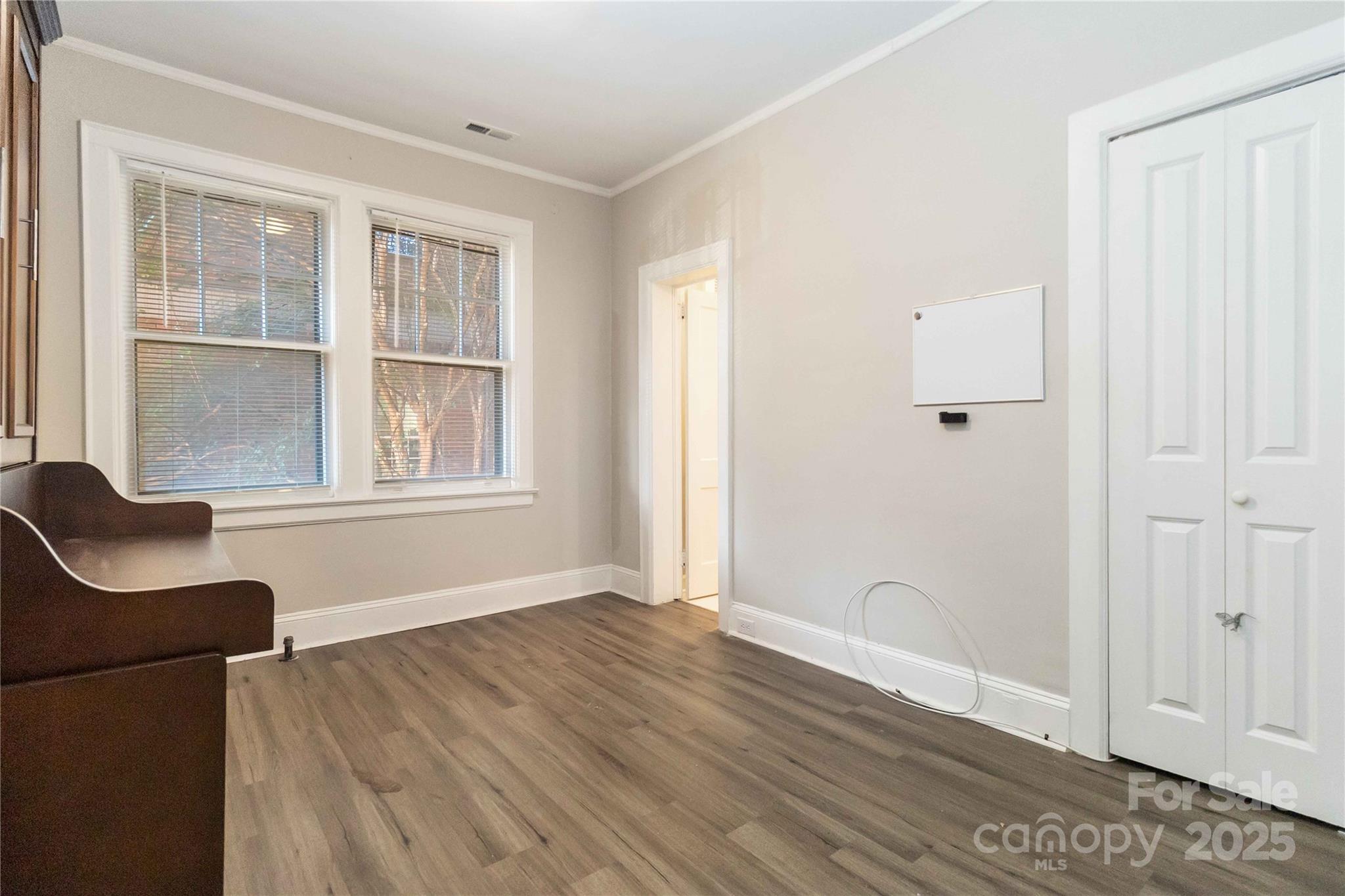 811 E Morehead Street 6 Property Photo 23