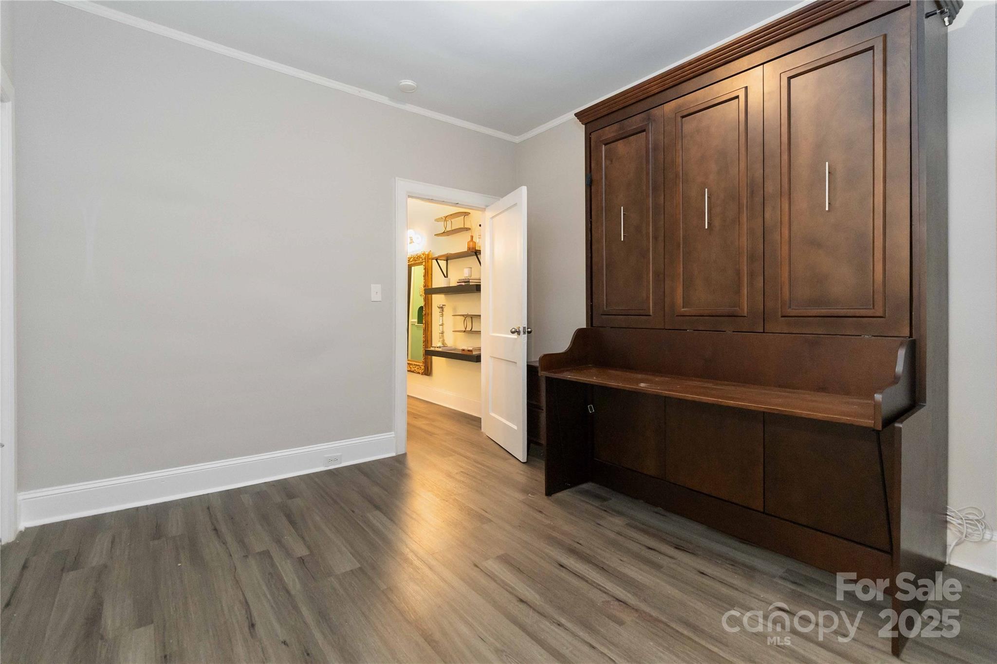 811 E Morehead Street 6 Property Photo 25