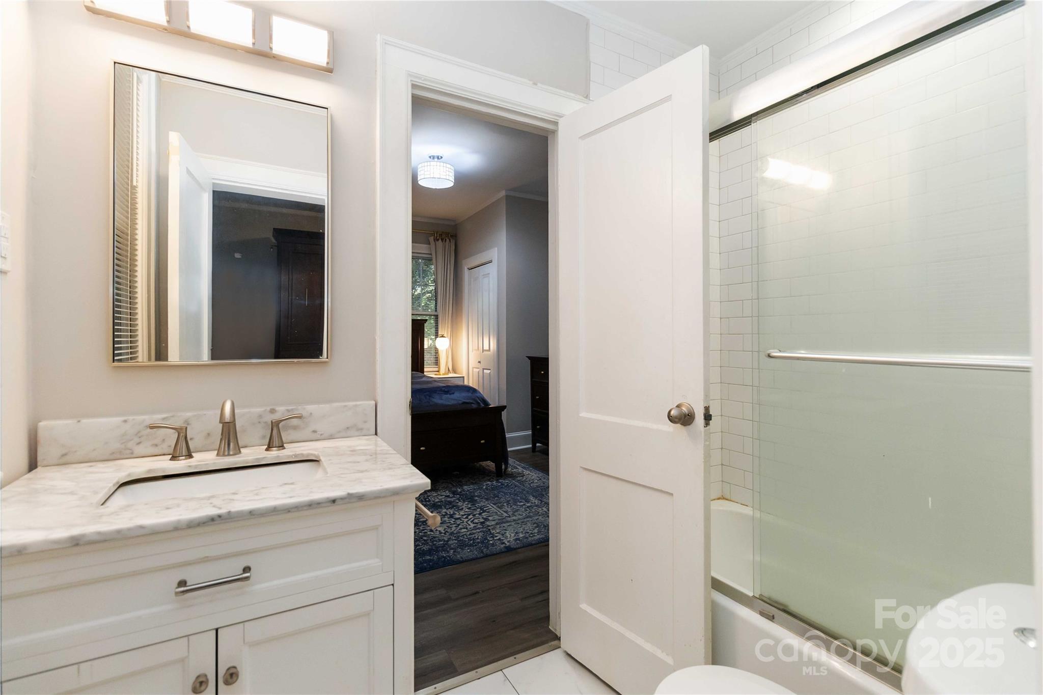 811 E Morehead Street 6 Property Photo 29