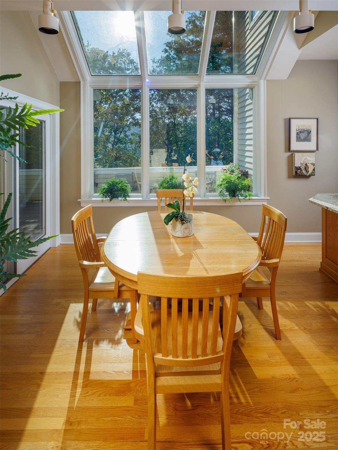 52 Robinhood Road Property Photo 10