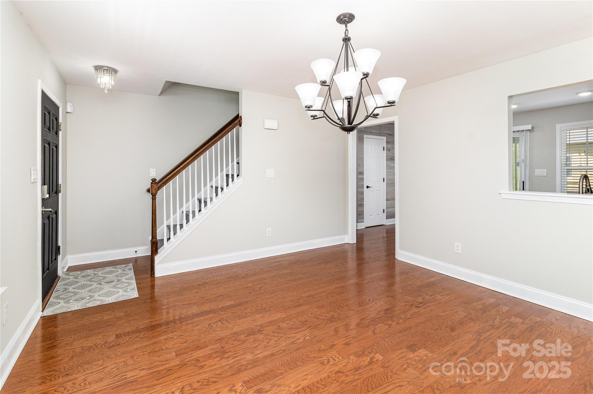 2600 Stagbuck Drive Property Photo 10