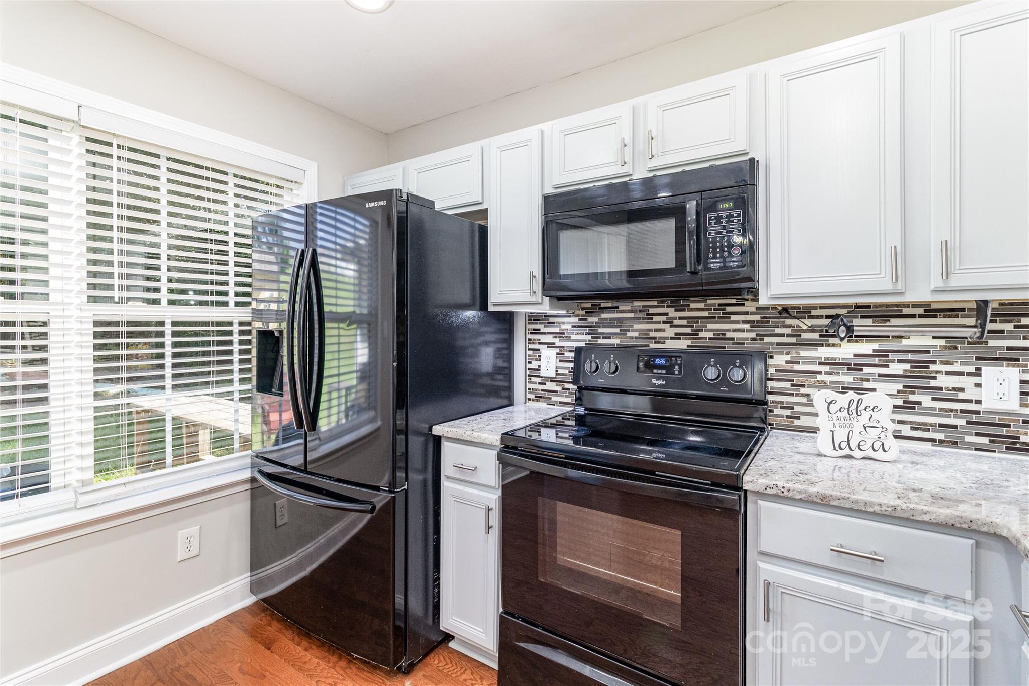 2600 Stagbuck Drive Property Photo 11