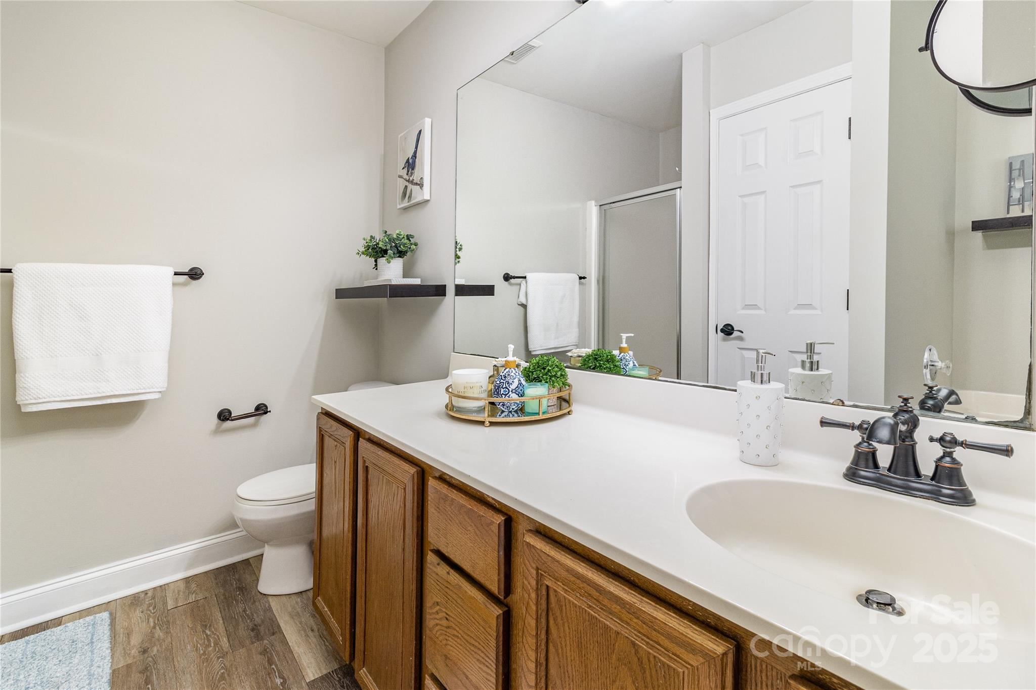 2600 Stagbuck Drive Property Photo 17