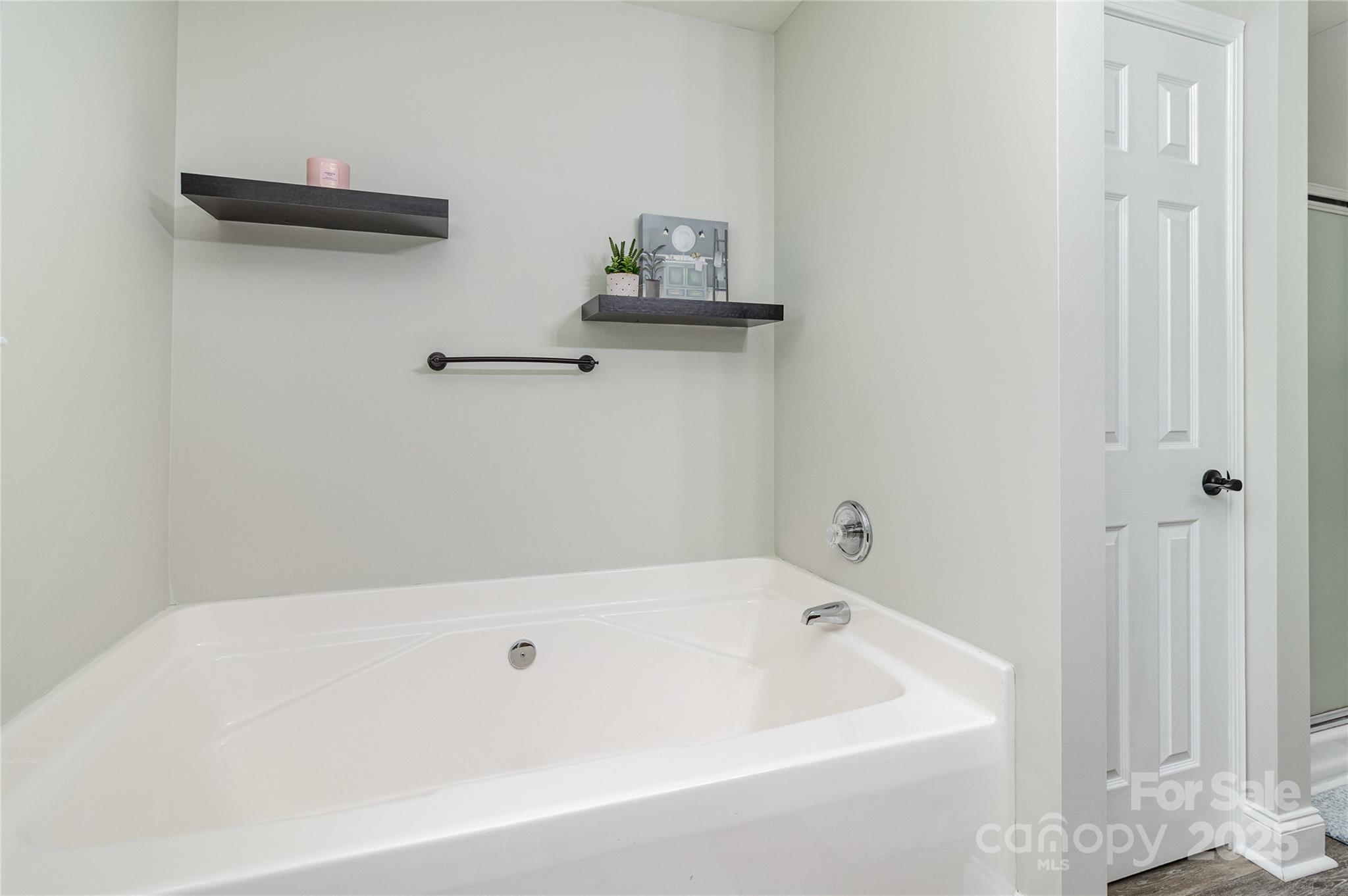 2600 Stagbuck Drive Property Photo 18