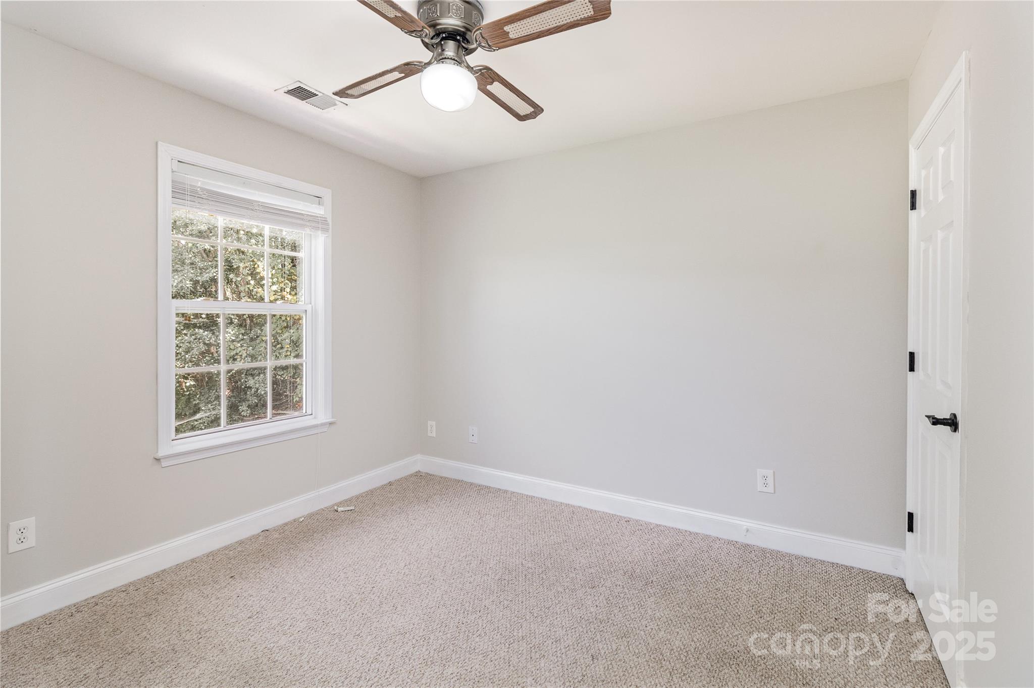 2600 Stagbuck Drive Property Photo 24