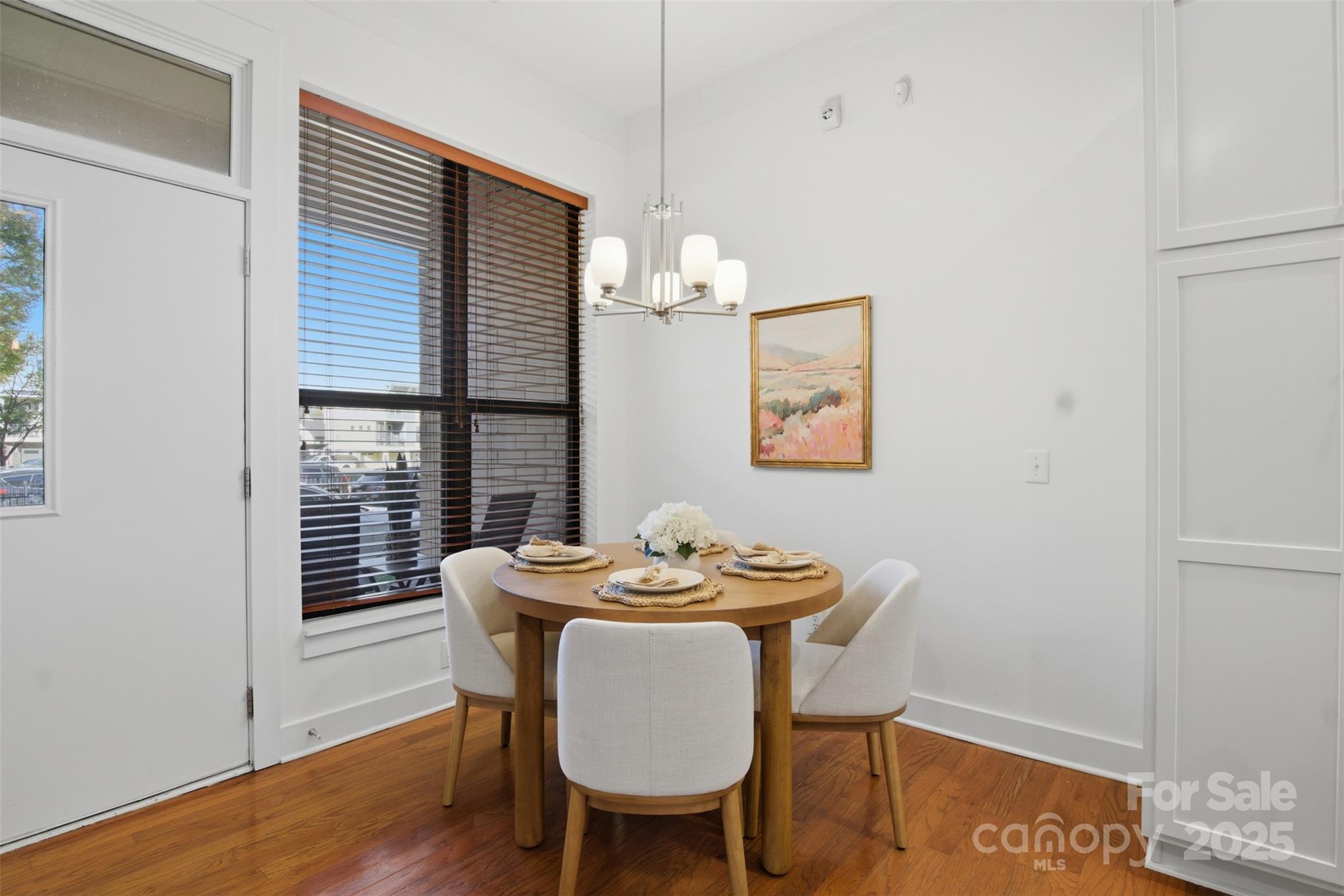 3254 Noda Boulevard Property Photo 6